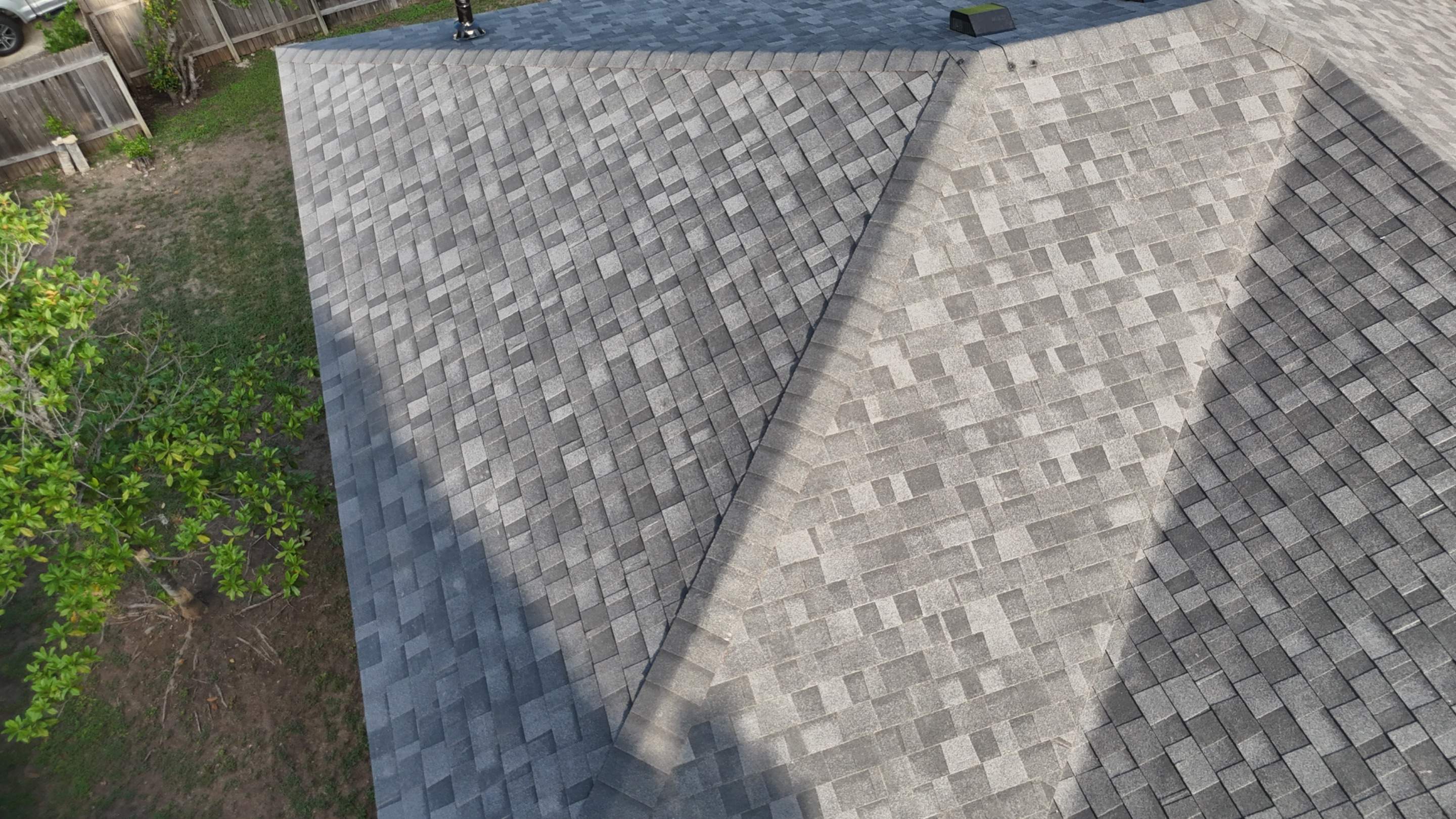 Onyx Black - Owens Corning TruDefinition Duration by RoofsOnly.com