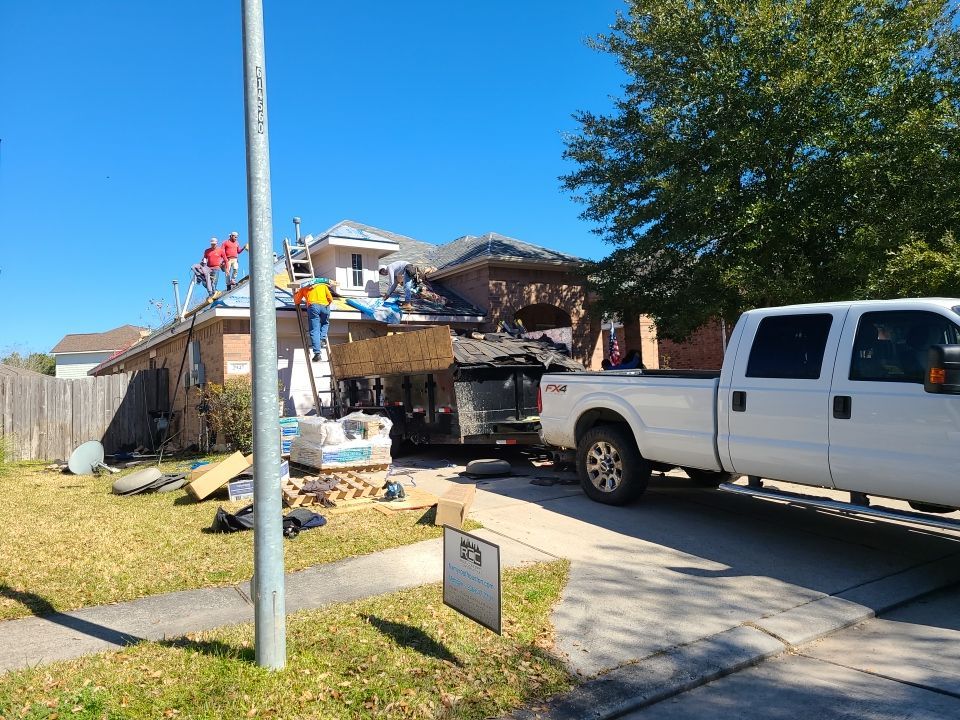 SureStart PLUS 4-STAR Warranty Fully covers materials, labor, tear-off and disposal expenses in years 1-50. by Roof Concepts Construction