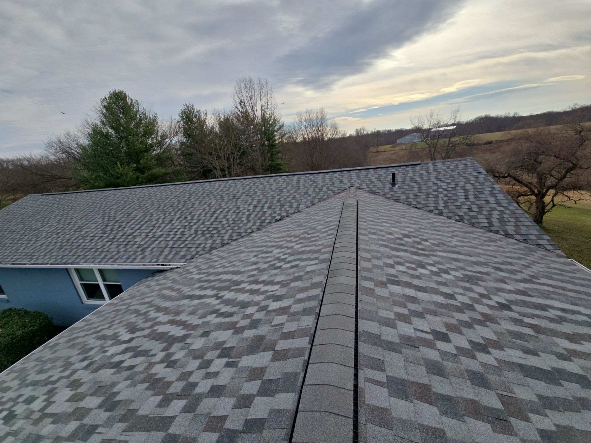 Roof Replacement with GAF Timberline HDZ Shingles in Morning View, KY by Empire Contractors