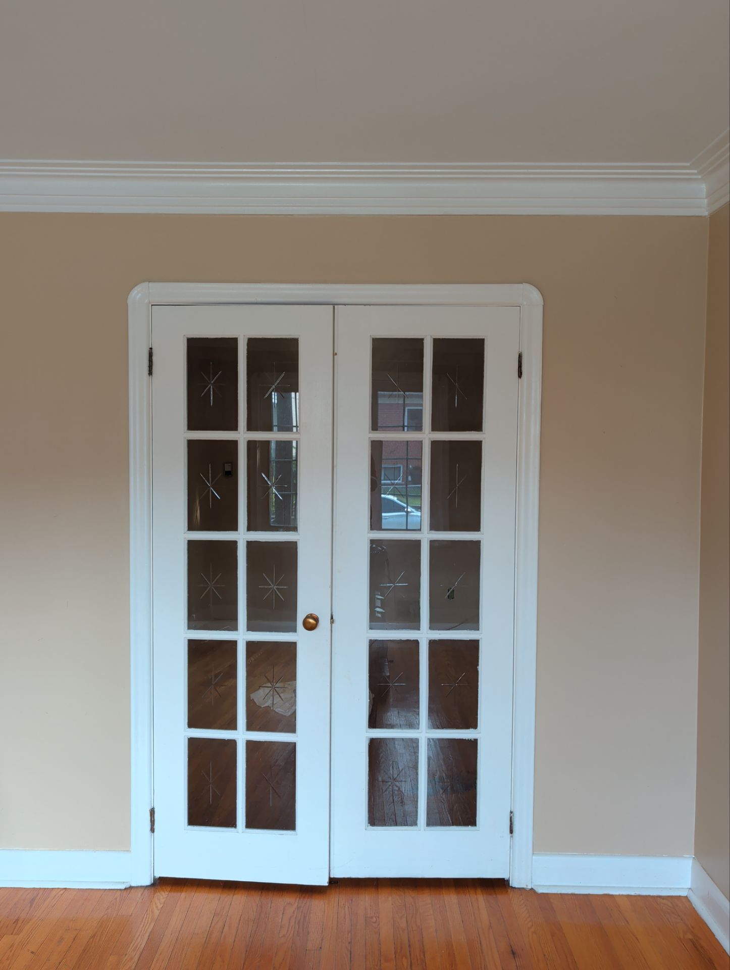 Toronto Interior Home Painting and Kitchen Cabinet Refinishing by GTA HOME PAINTING