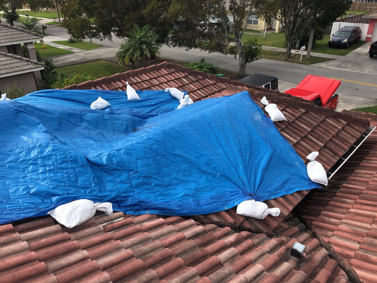 Metal Roof - Galvalume - Charcoal by Istueta Roofing