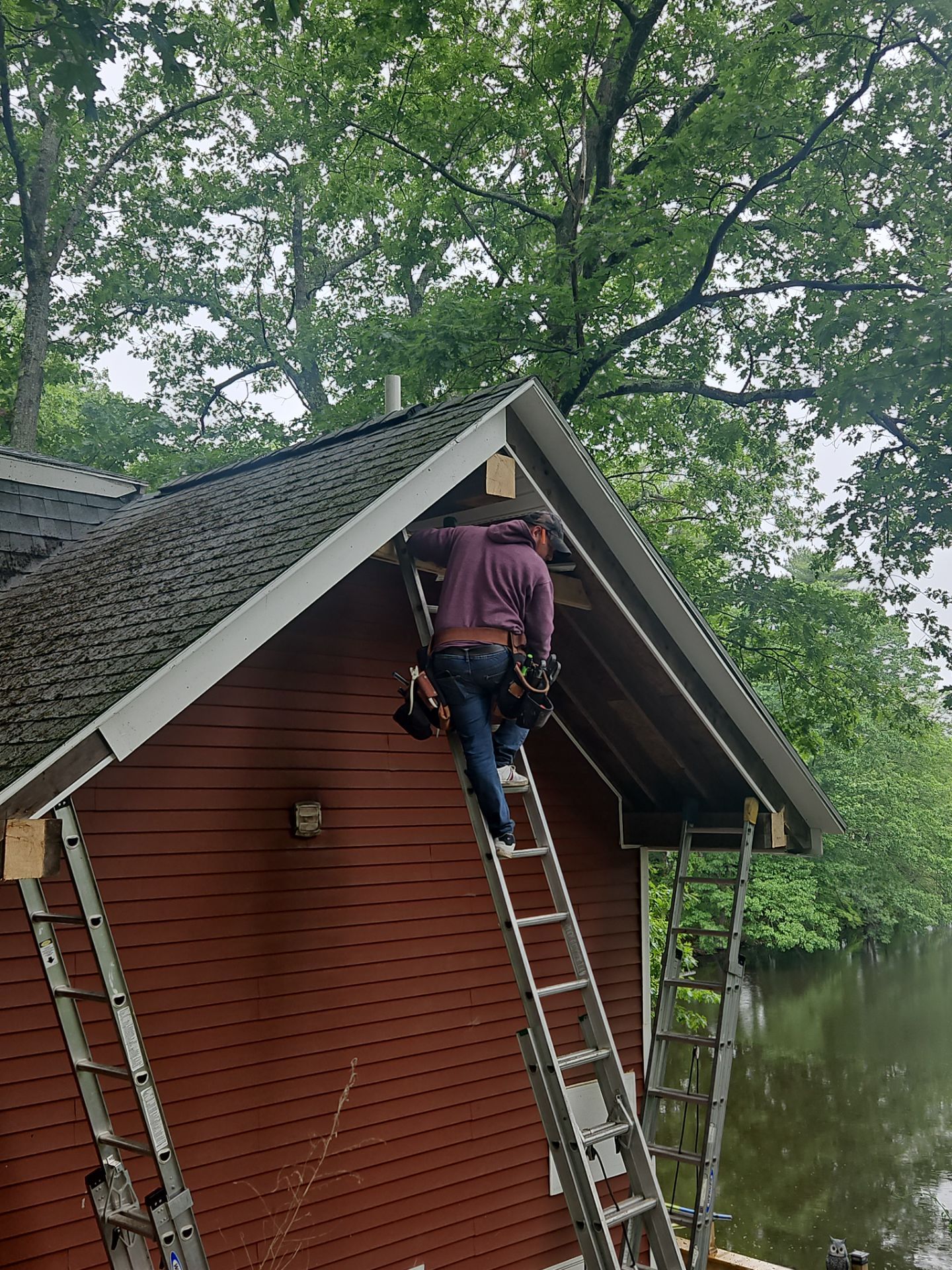 Leak Repair & Roof Wash – Groton, MA by Mighty Dog Roofing of Greater Middlesex County