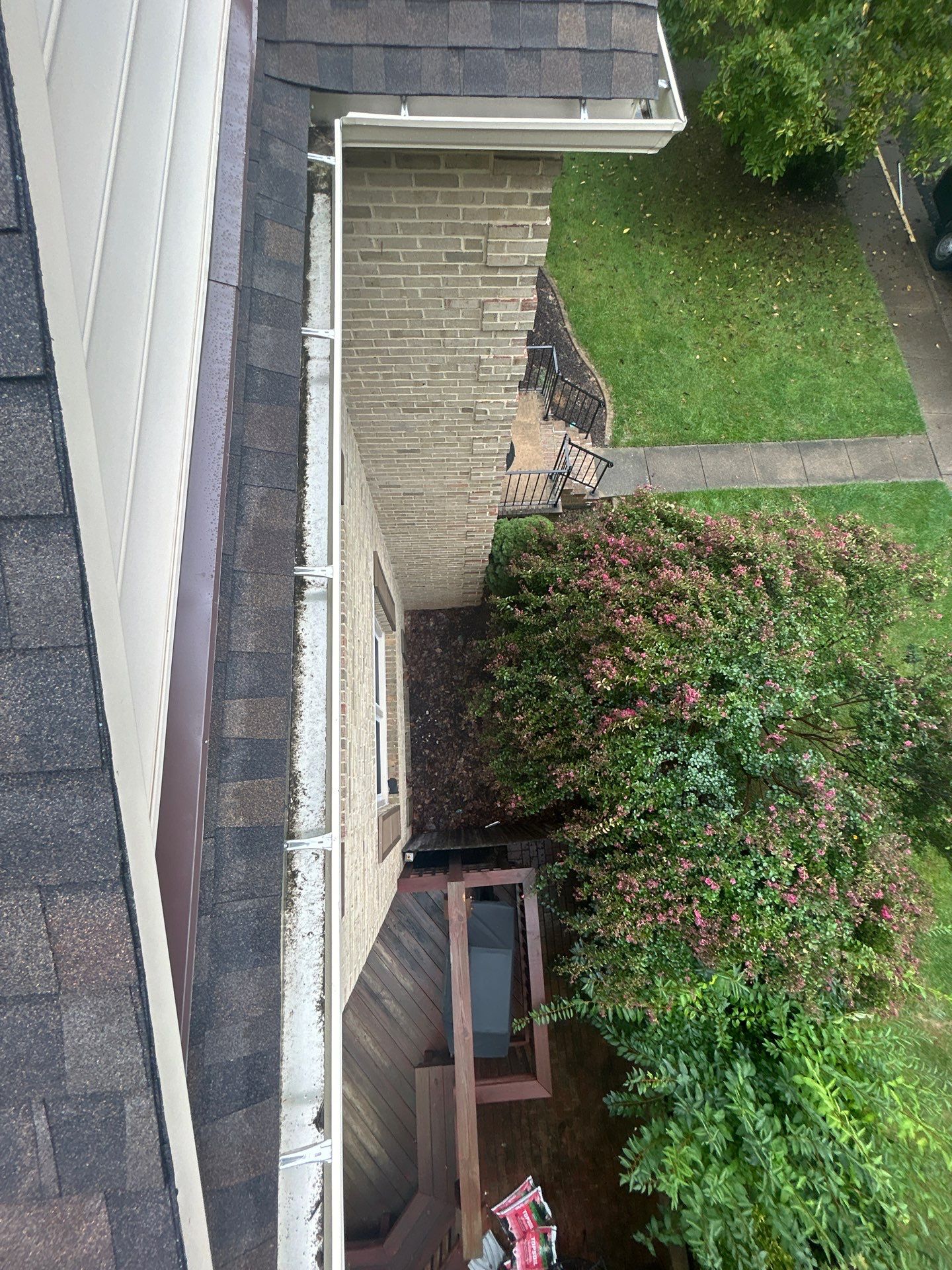 Springfield: Roof Replacement with Landmark Pro Designer Shingles in Max Def Shenandoah by RM Banning, Inc.