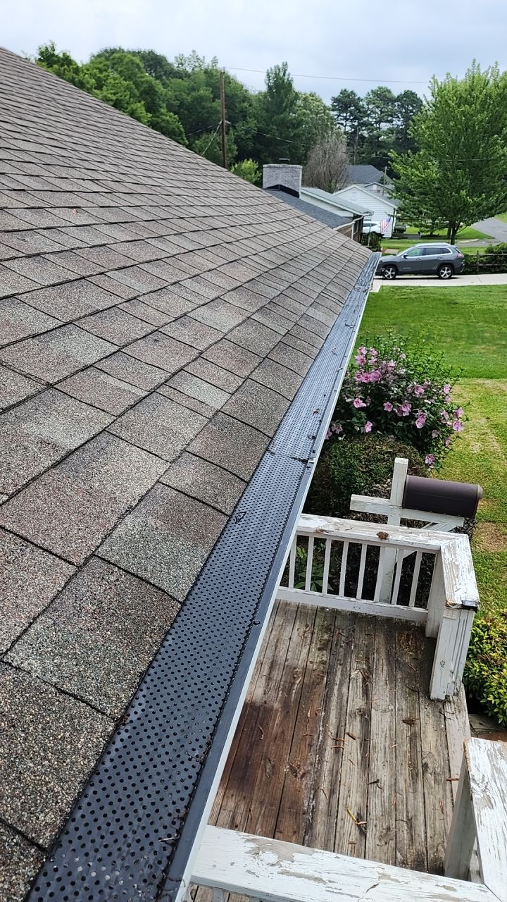 House Wash using cleaner by Power Wash Masters LLC