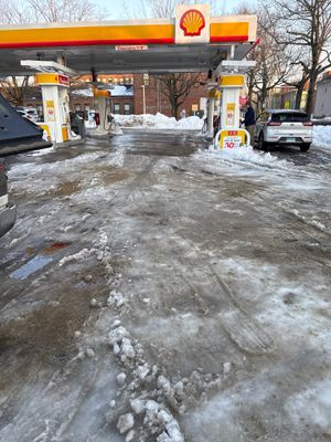 Shell Gas Station Snow Removal in New Haven