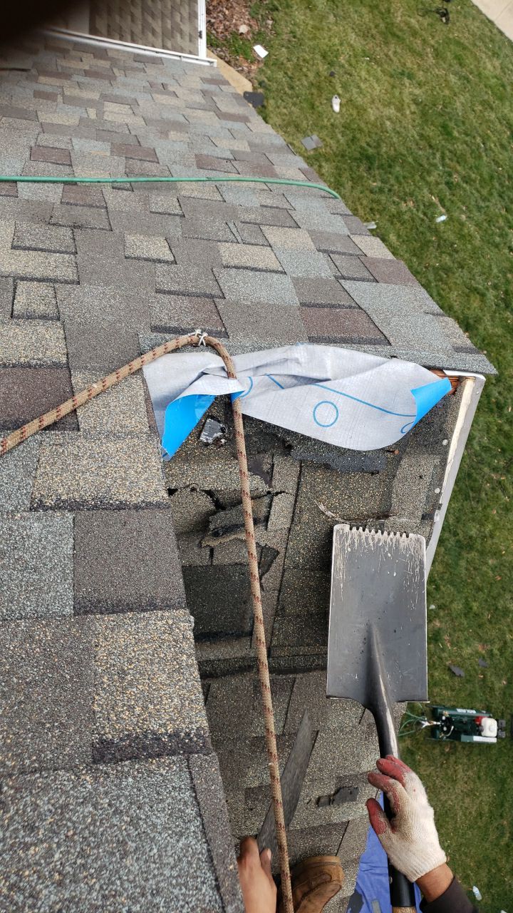 Fairfax Station: CertainTeed Landmark Pro Designer Shingles in Max Def Weathered Wood by RM Banning, Inc.