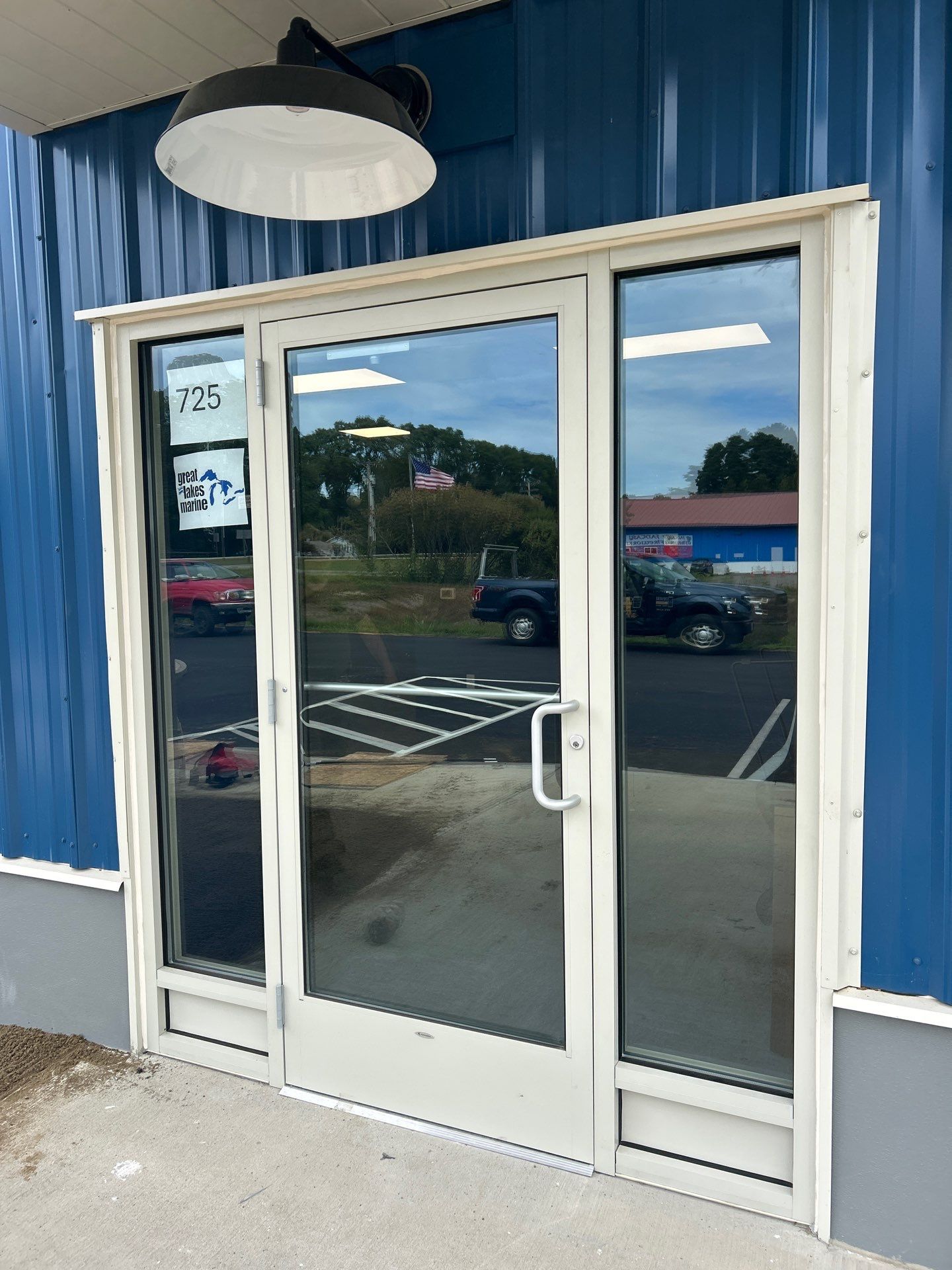 Commercial Door using Kawneer 190 Narrow Stile Doors by Cheshire Glass Company