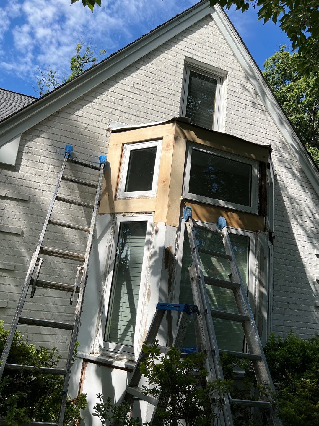 Arlington Hardie Installation - Arctic White by RM Banning, Inc.