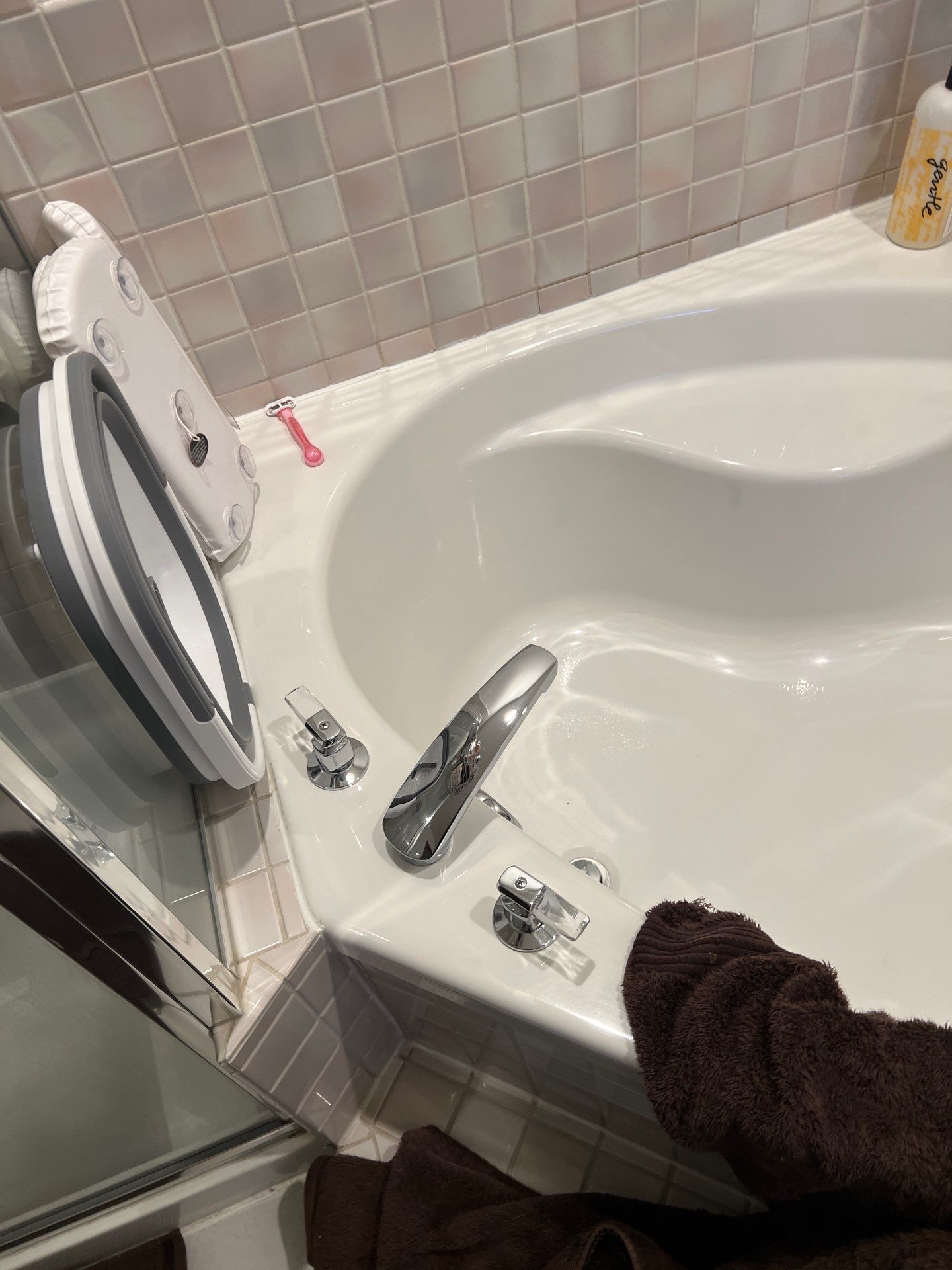 House cleaning in Lake Oswego by Cloud 9 Professional Cleaning Services