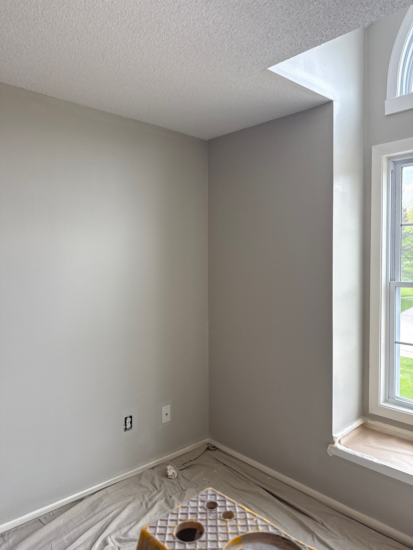 Condo Repaint Walls in Urbandale by Midwest Paint LLC