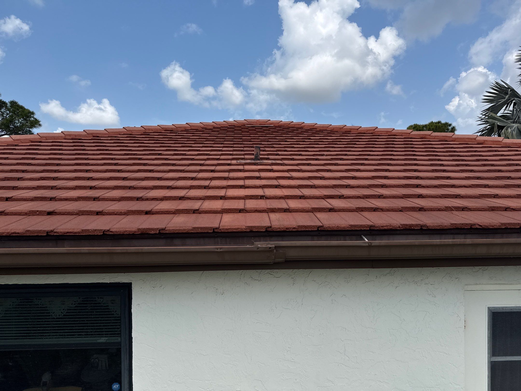 Tile Roof Cleaning – Vivenda at Bradenton I (Same-Day Service & Facebook Review) by Sunshine AquaWash