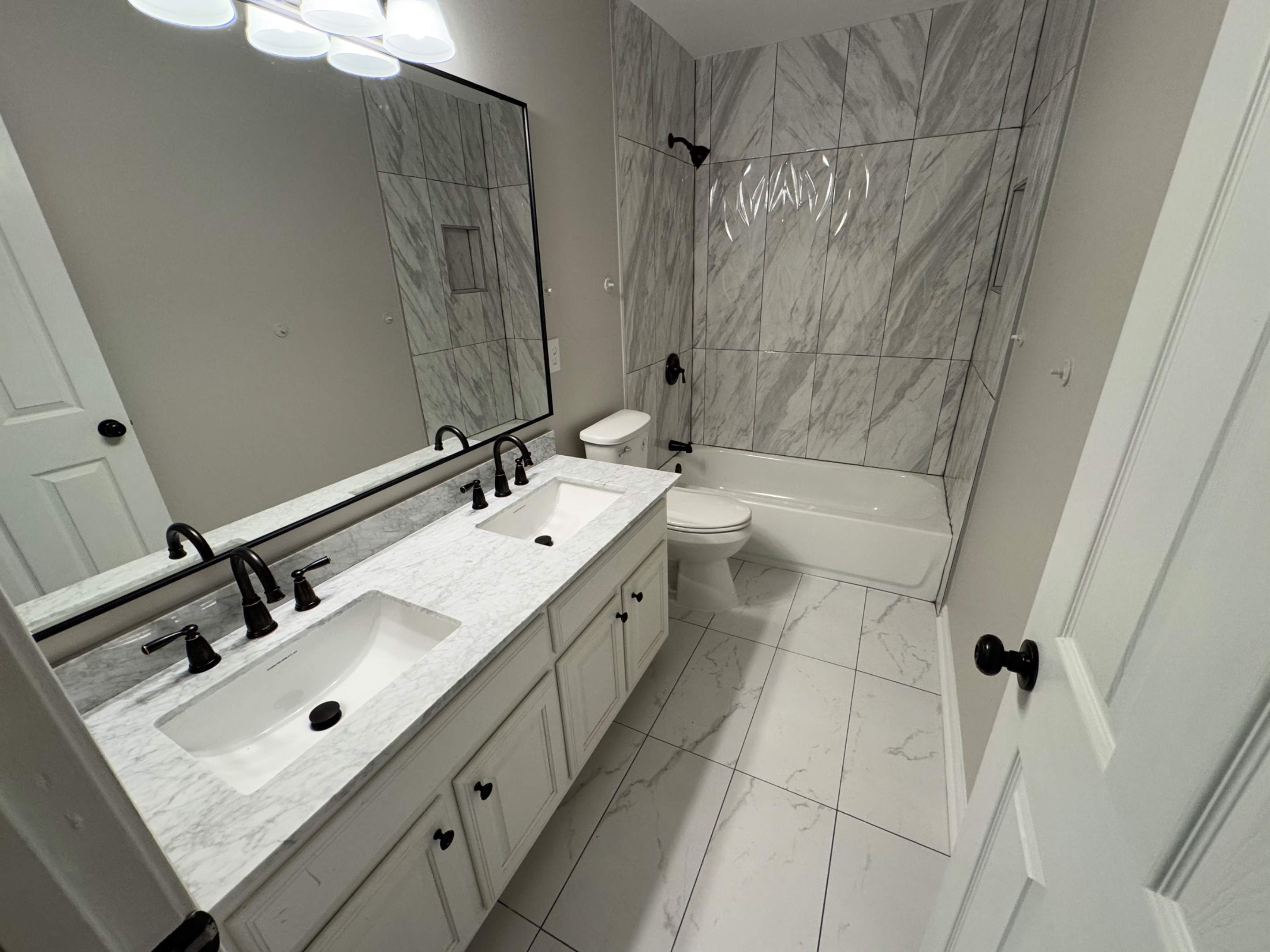 Hall bathroom renovation by Prudencio