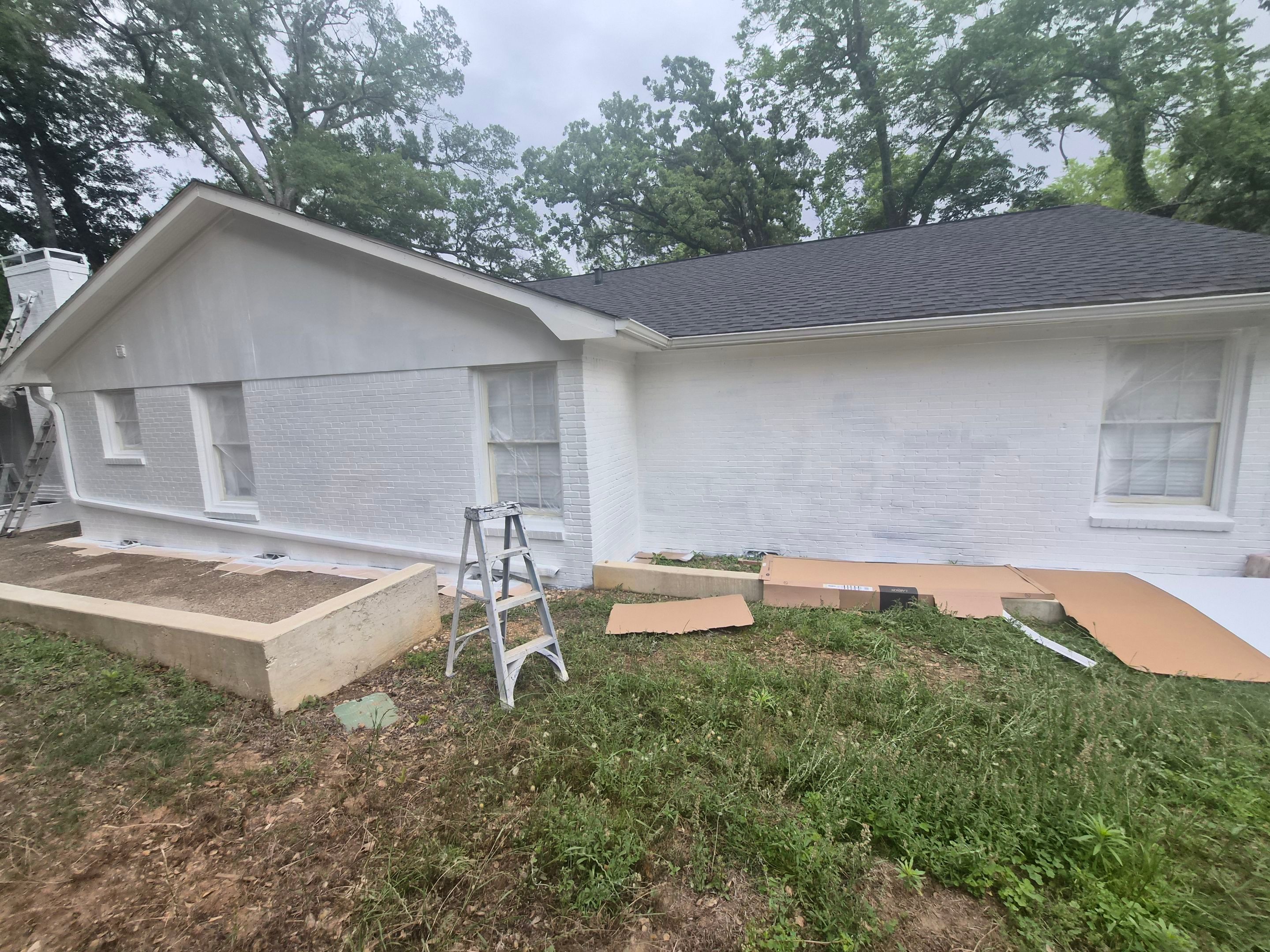 From Gray to Modern White: Exterior Repaint in Tyler, TX by Quality Coats Painting