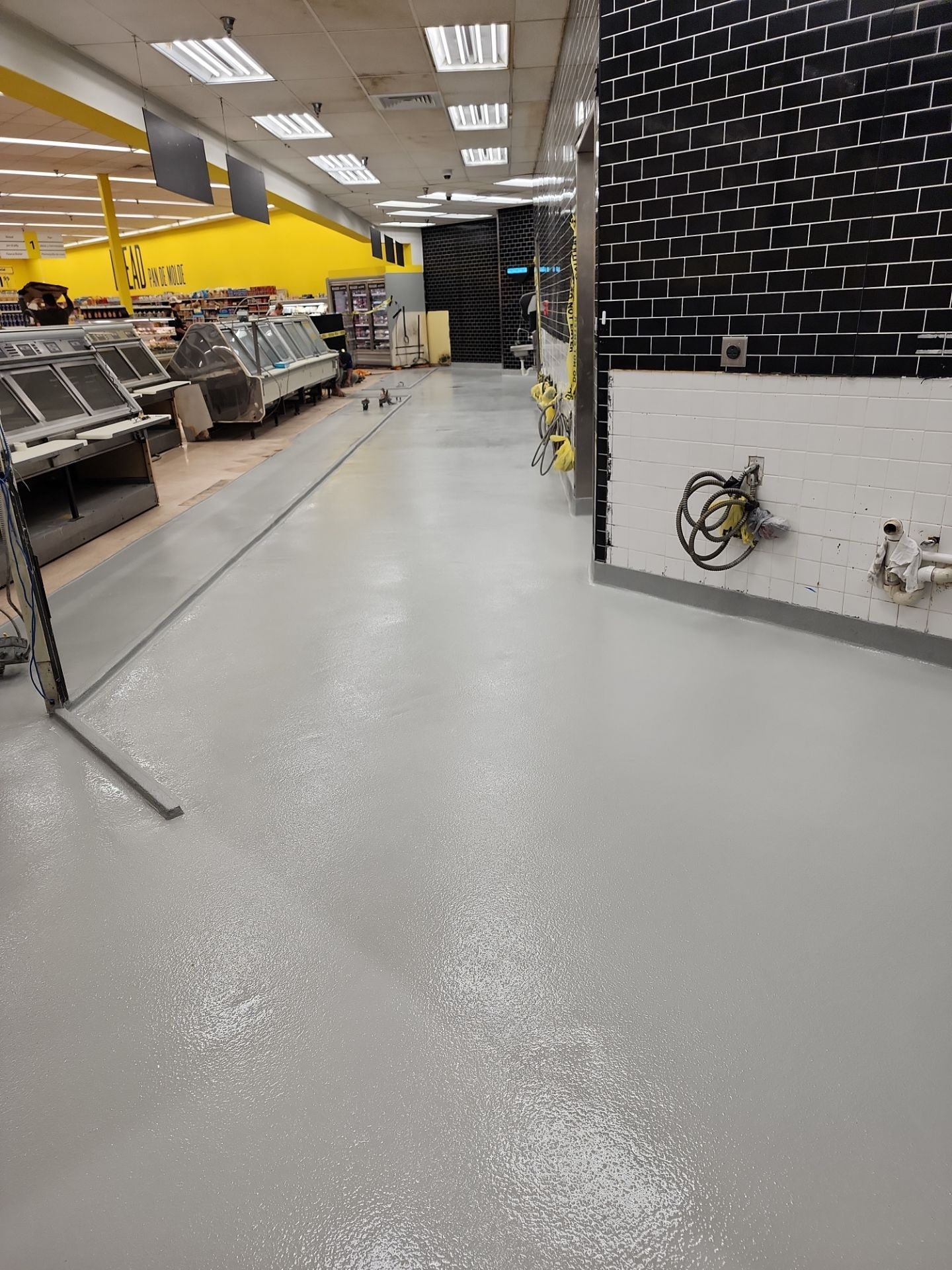 Fresco y Más Food Prep Area by Seamless Surfaces