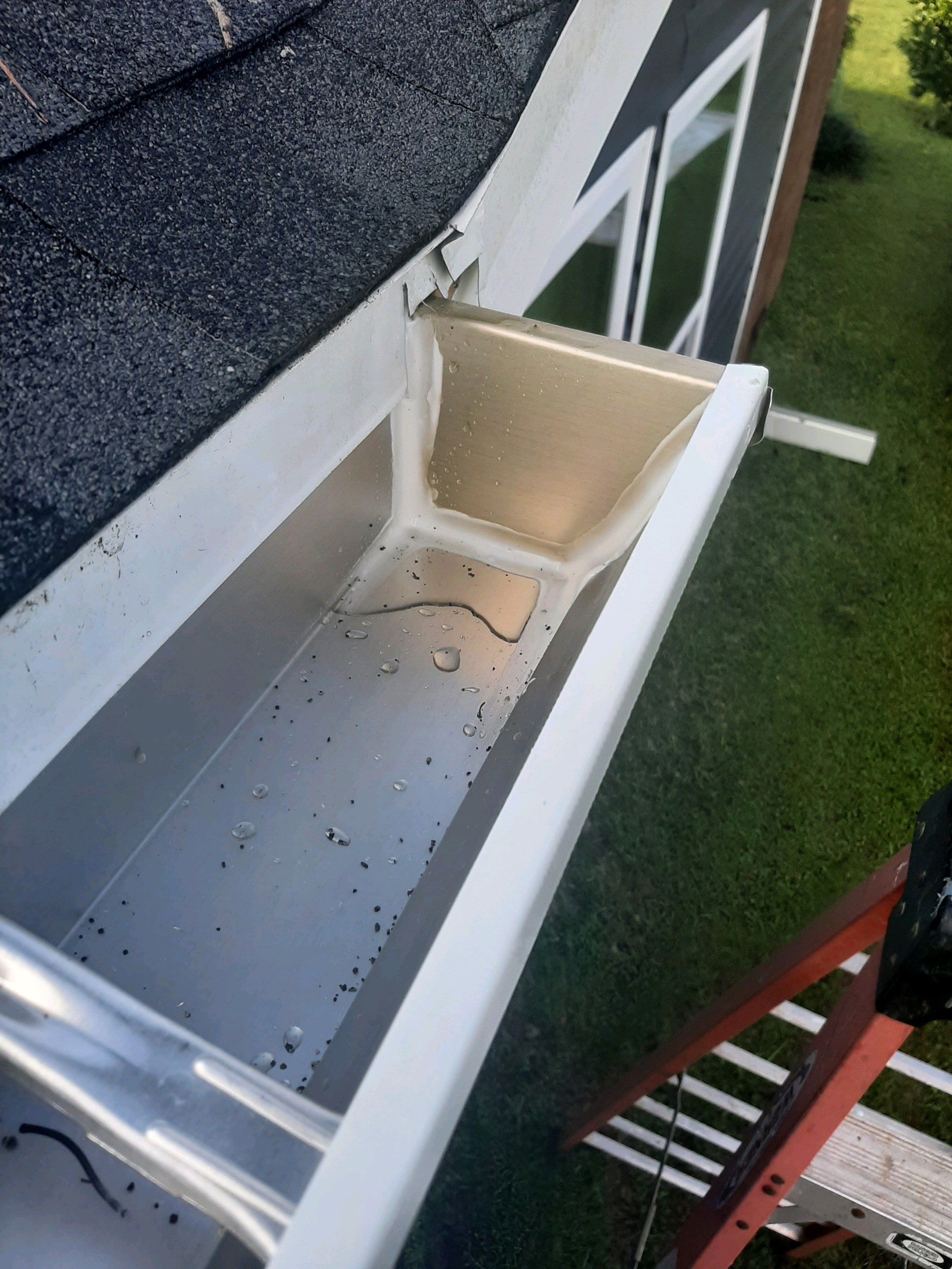 Gutter Installation using K-Style Seamless Gutters by Gutter Professors