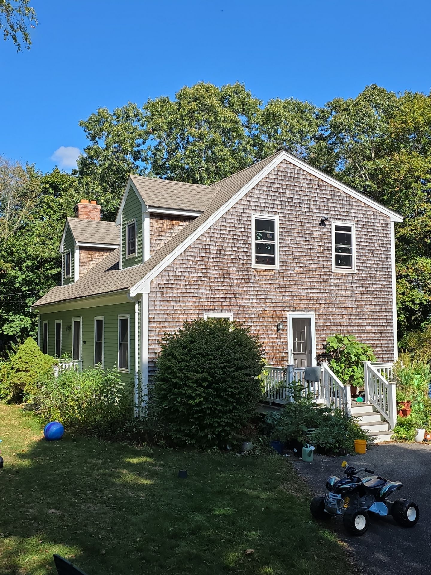 James Hardie siding in Dream Collection color - Dighton, MA by UBrothers Construction