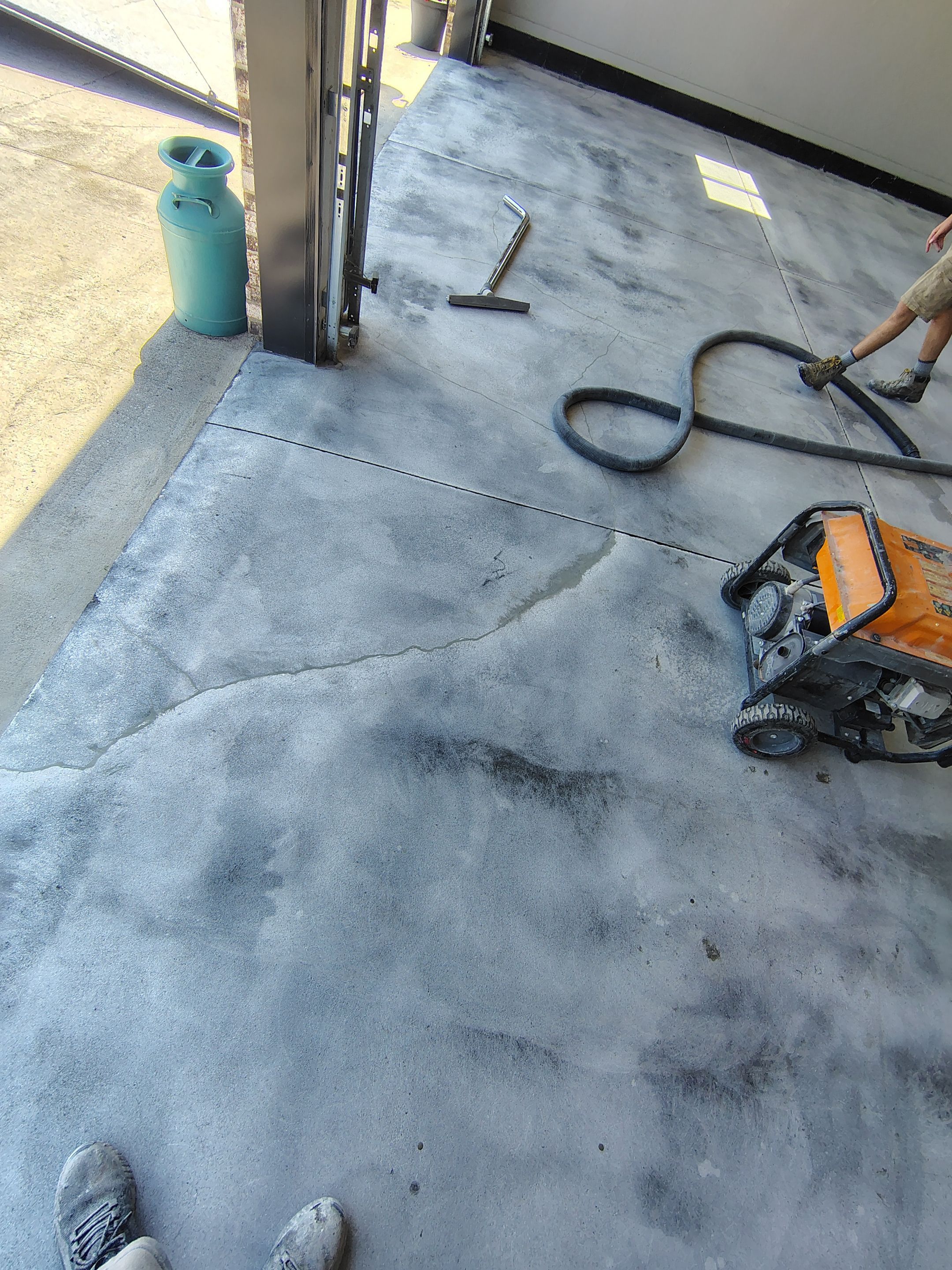 Garage Concrete Floor Coating and Crack Repair in Onawa by Select Painting, Coatings & Garage Cabinets