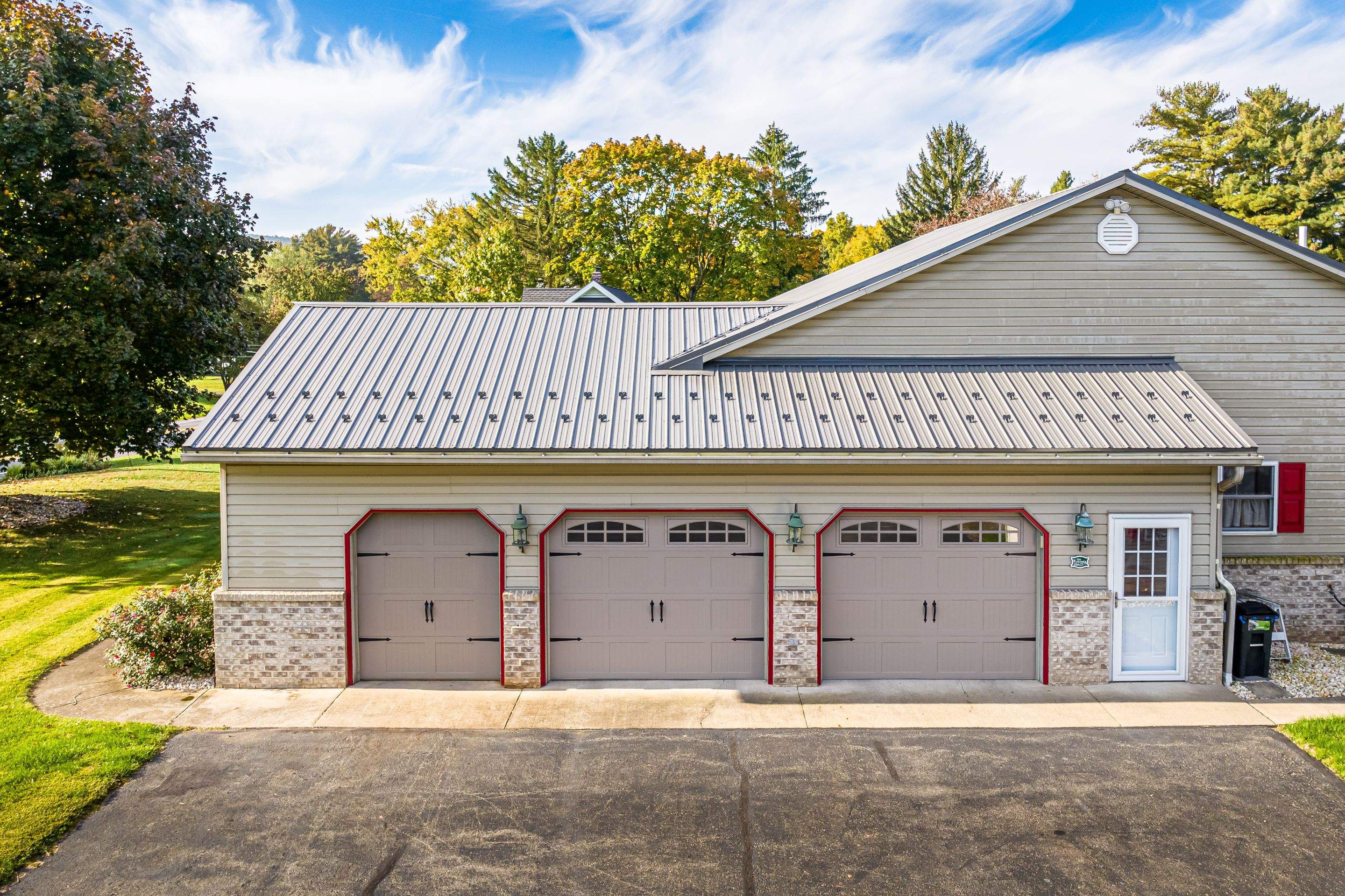 Metal roof-charcoal by Esh Builders