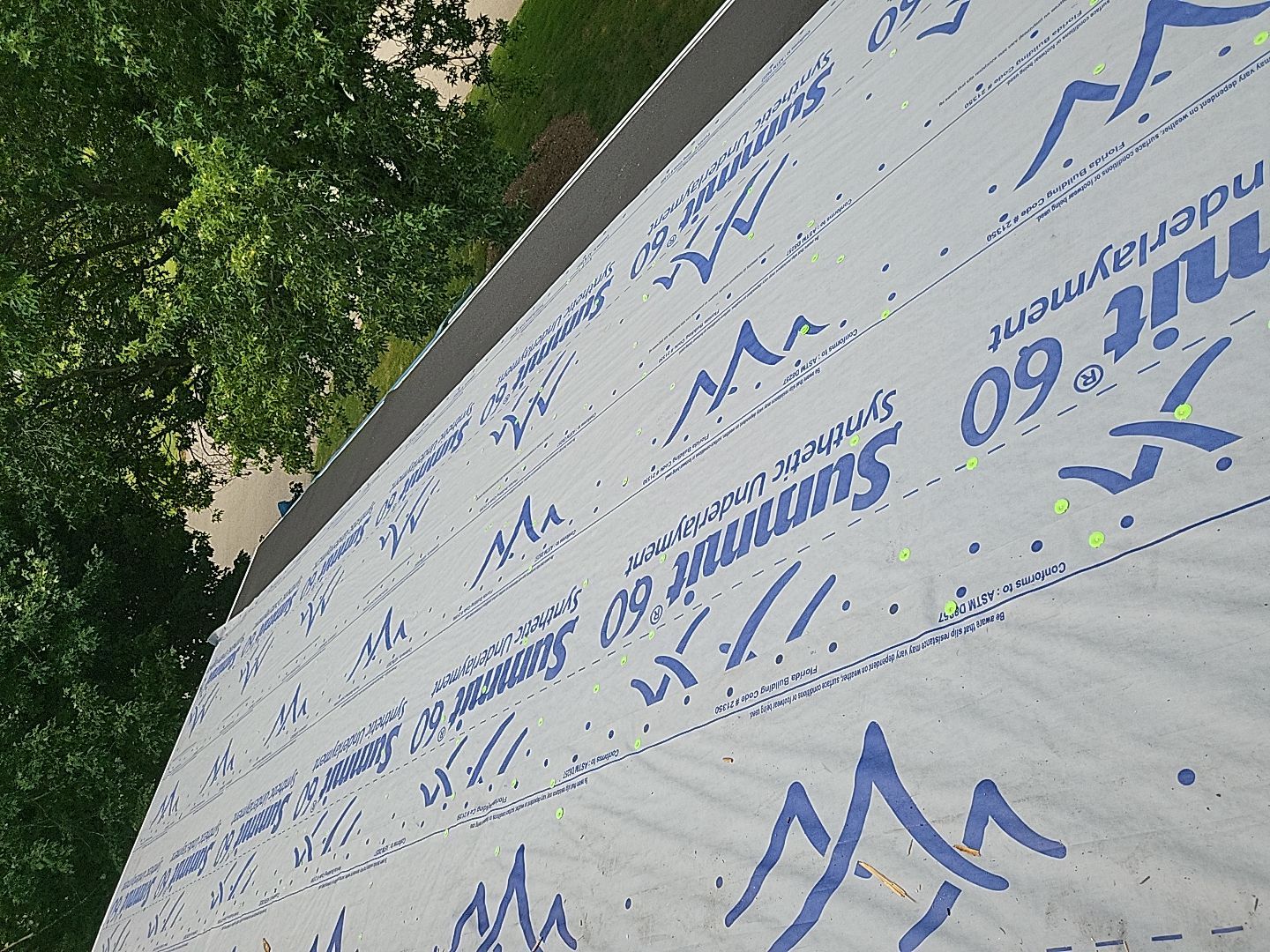 ATLAS PINNACLE COLOR: COASTAL GRANITE by Eagle Eye Roofing