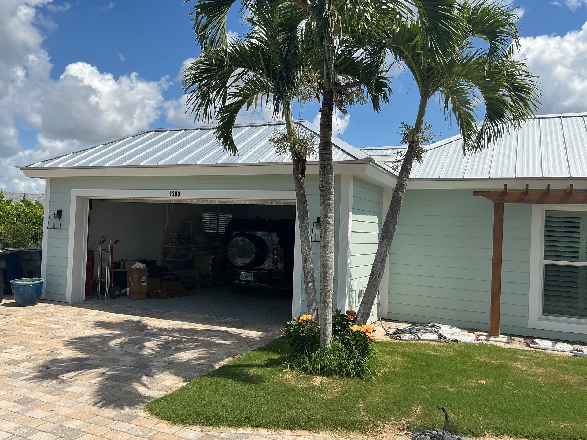 Half-Round Aluminum Gutters in Fort Myers FL by Gutter Professors