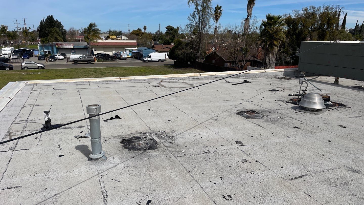 TPO single-ply roofing system using GAF Everguard 60 mil by Straight Edge Roofing Inc