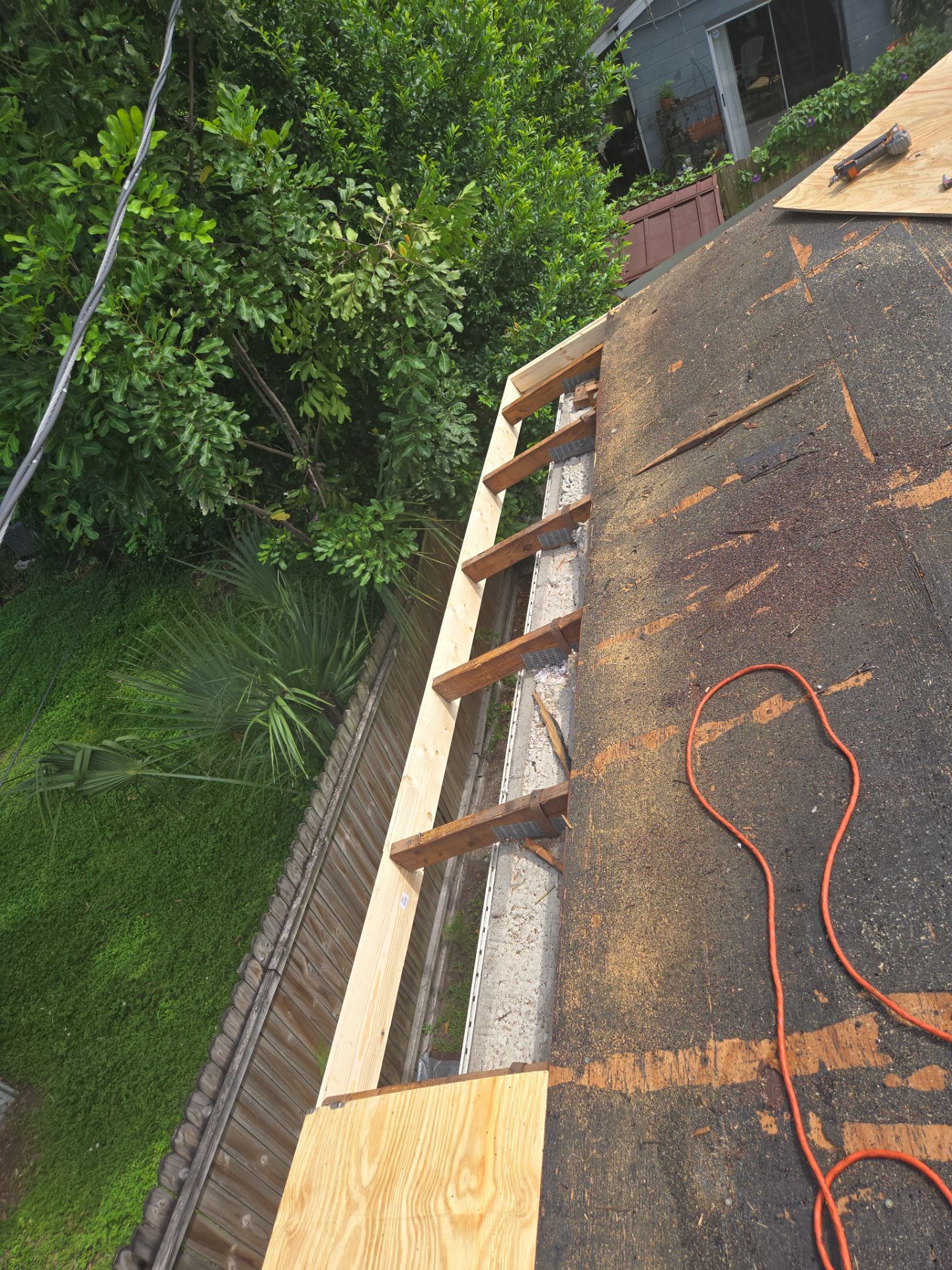 Project in St. Petersburg 33714 by Mitchell Roofing Company LLC 