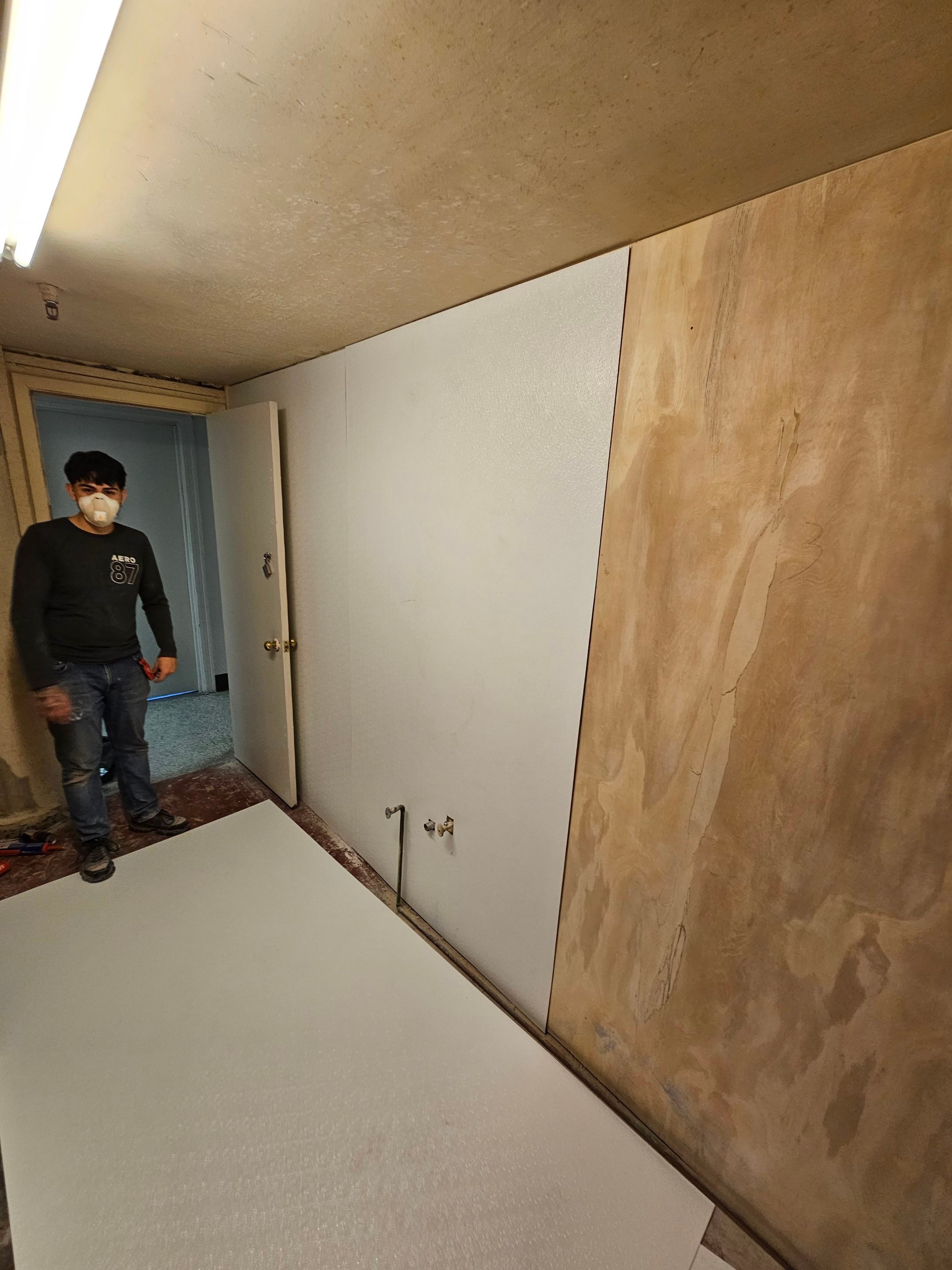 Showers & Storage by EL-GC LLC