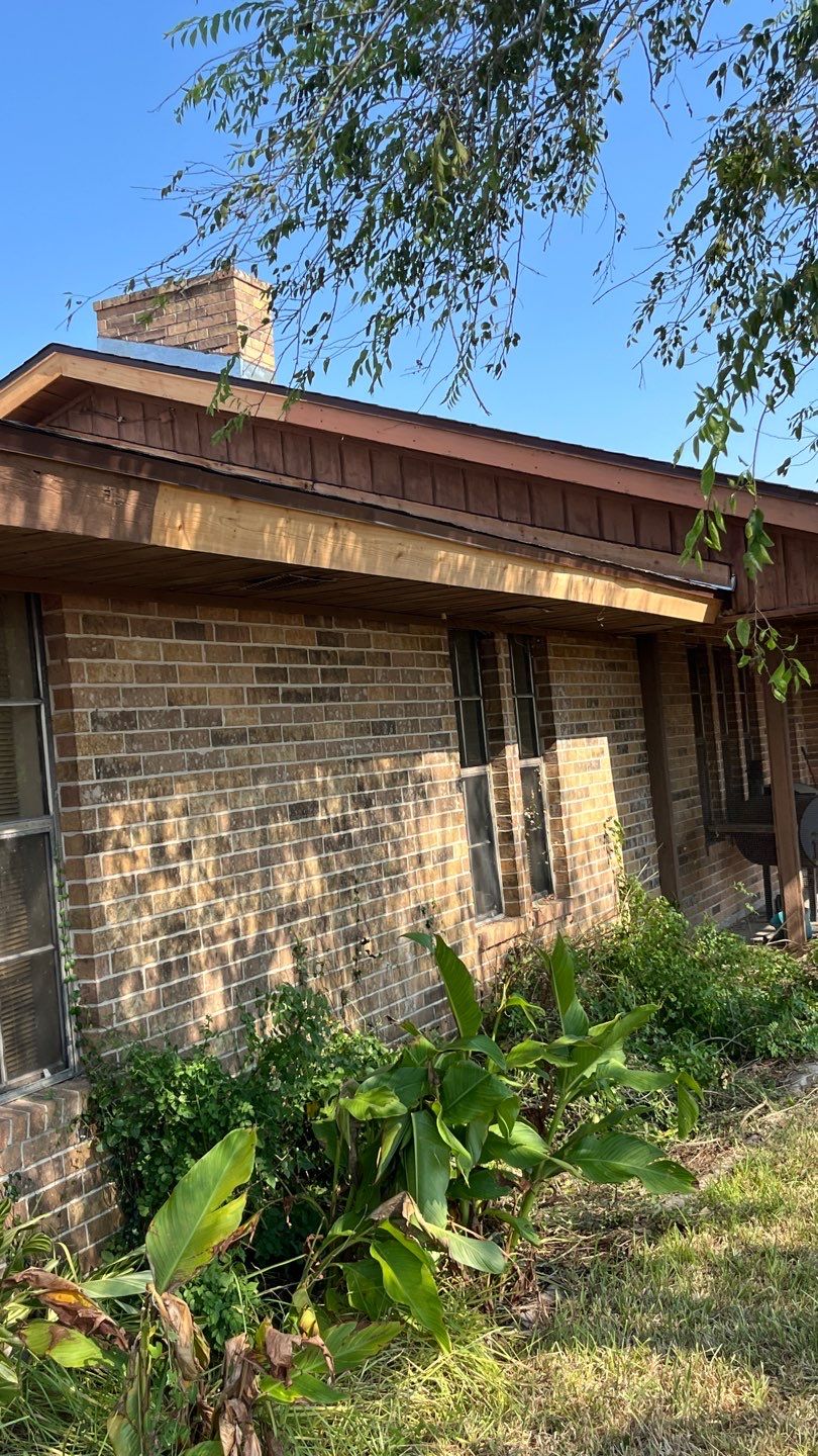 Country Roofing by Bayfront Roofing and Construction