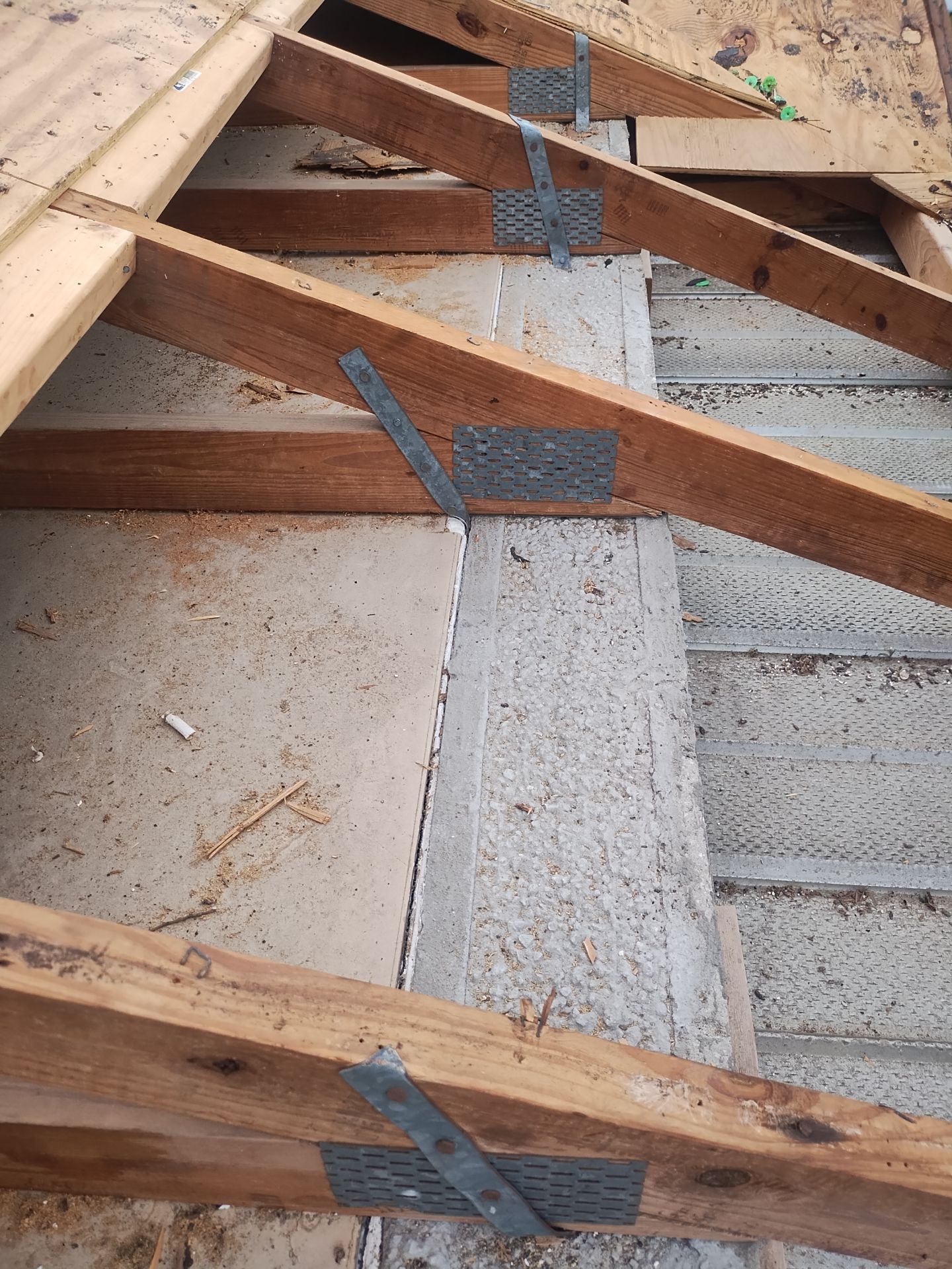 Project in Largo 33774 by Mitchell Roofing Company LLC 