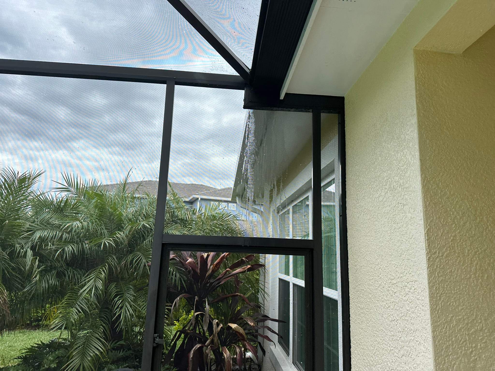 House Wash & Pool Screen Enclosure Cleaning in Winding River Community, Bradenton, FL | Sunshine AquaWash by Sunshine AquaWash