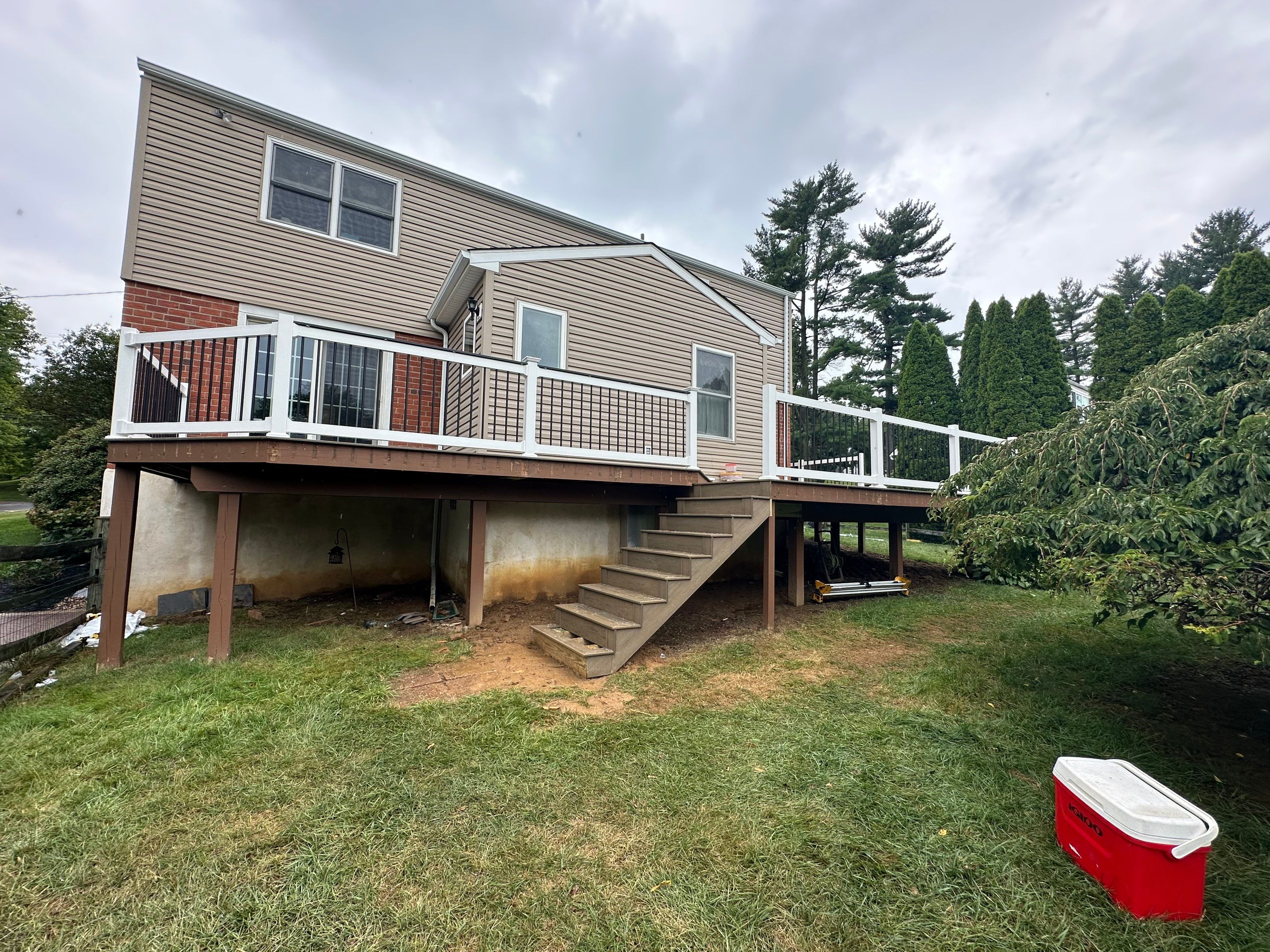 Deck Resurface using Deckorators Vista decking - color Dunnewood by deck guardian