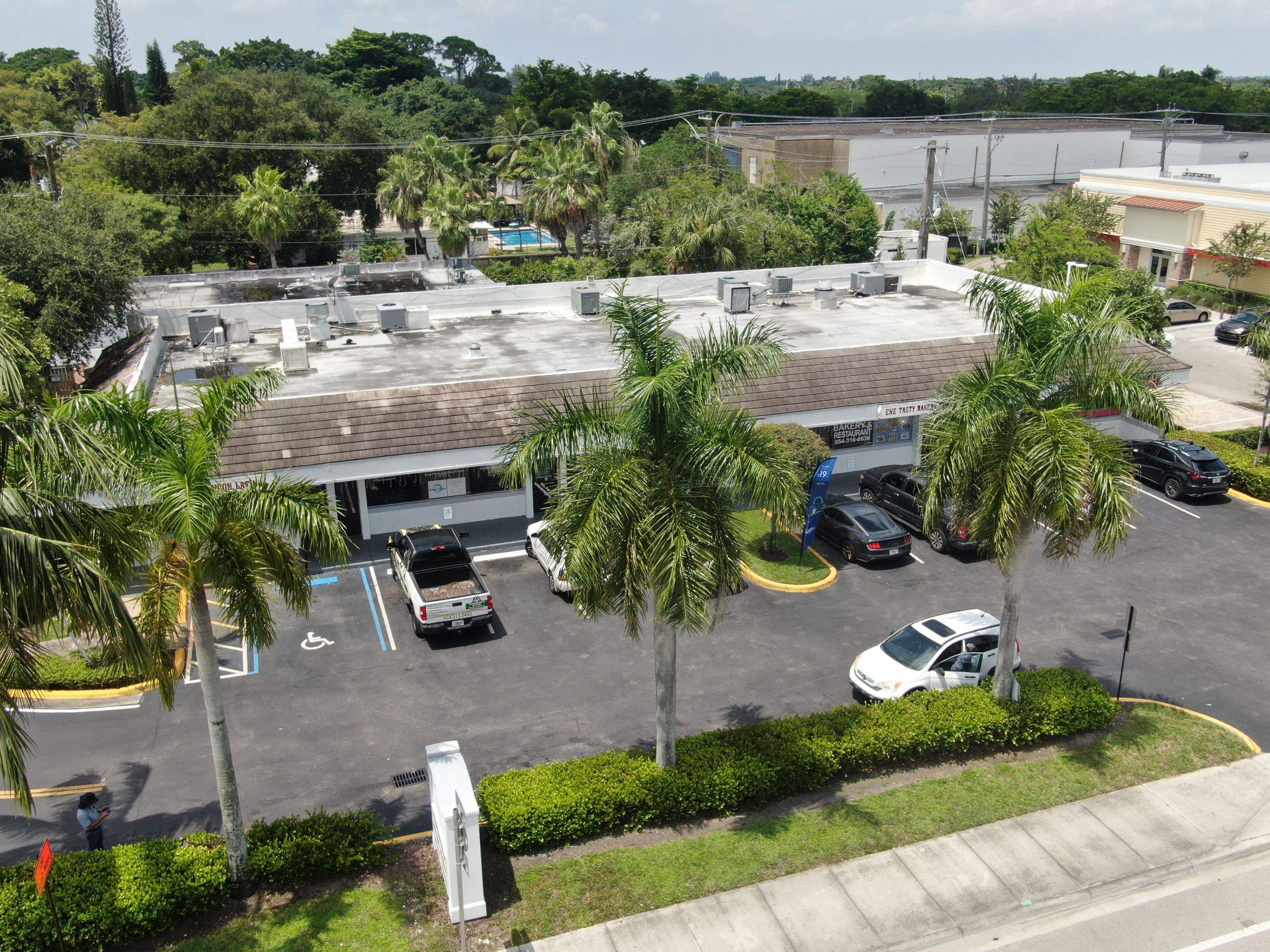 ROYAL CLAU PLAZA INVESTMENTS LLC by Souffront Construction & Engineering