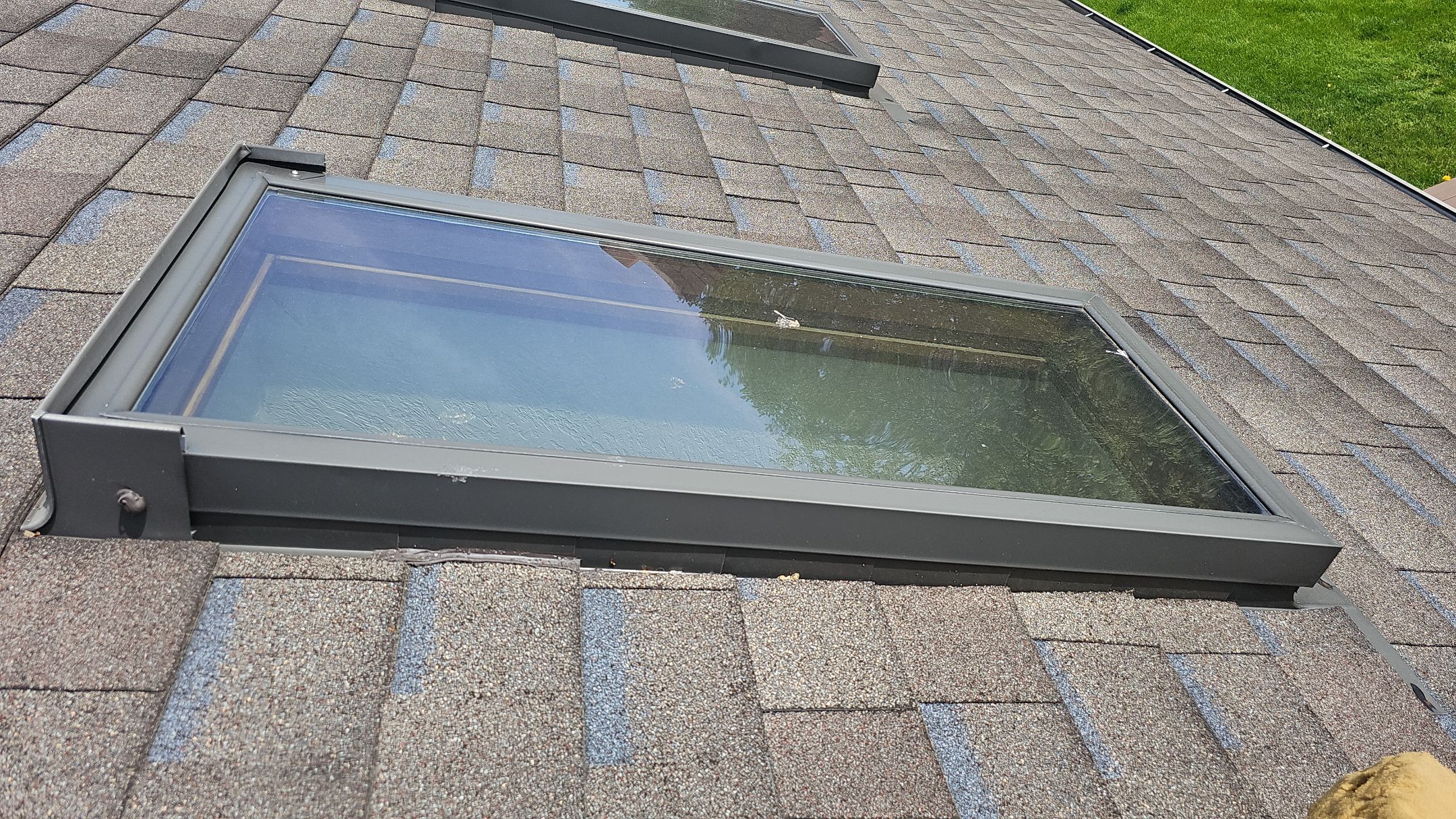 ATLAS PINNACLE COLOR: WEATHERED SHADOW by Eagle Eye Roofing