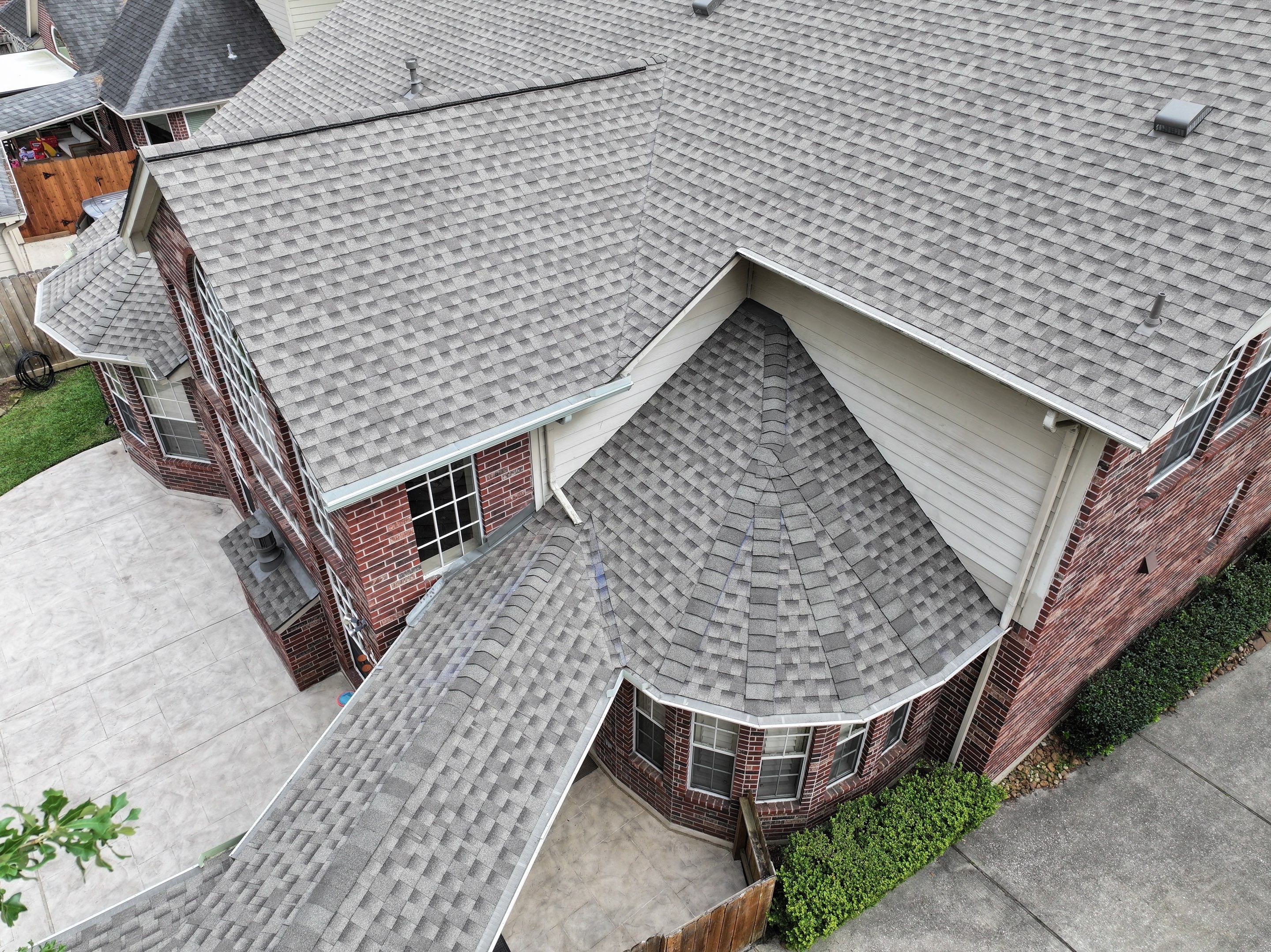 GAF HDZ - Weathered Wood by Elite Roofing LLC