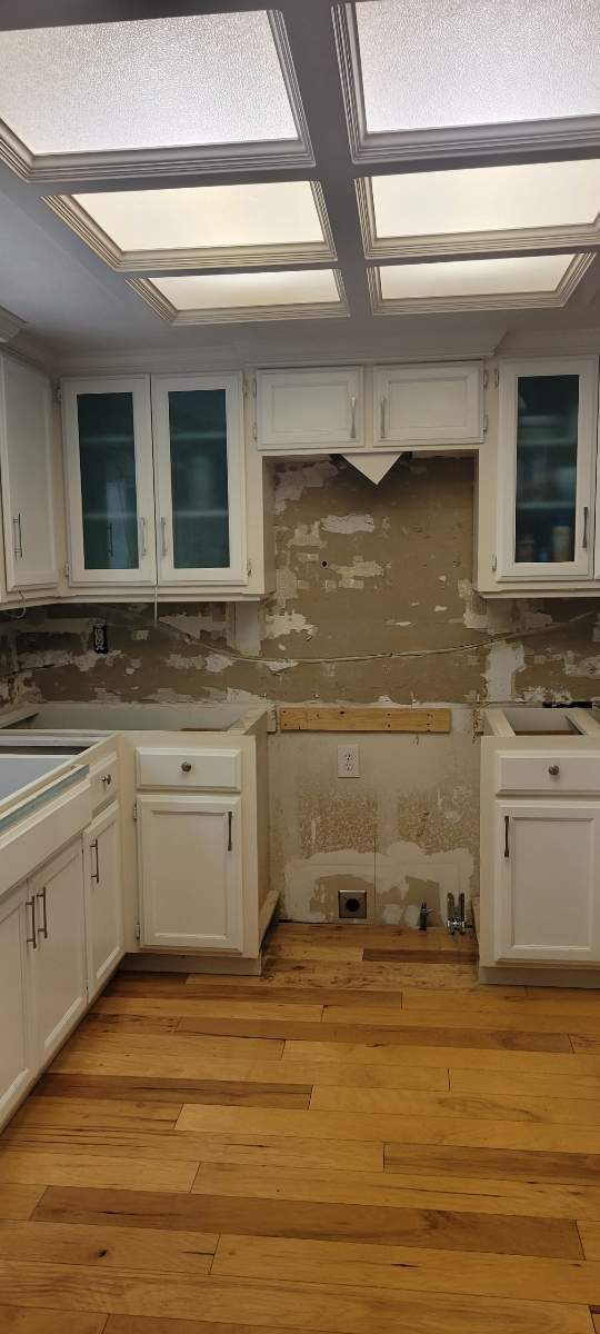 Kitchen Backsplash by Footprints Floors South Sacramento