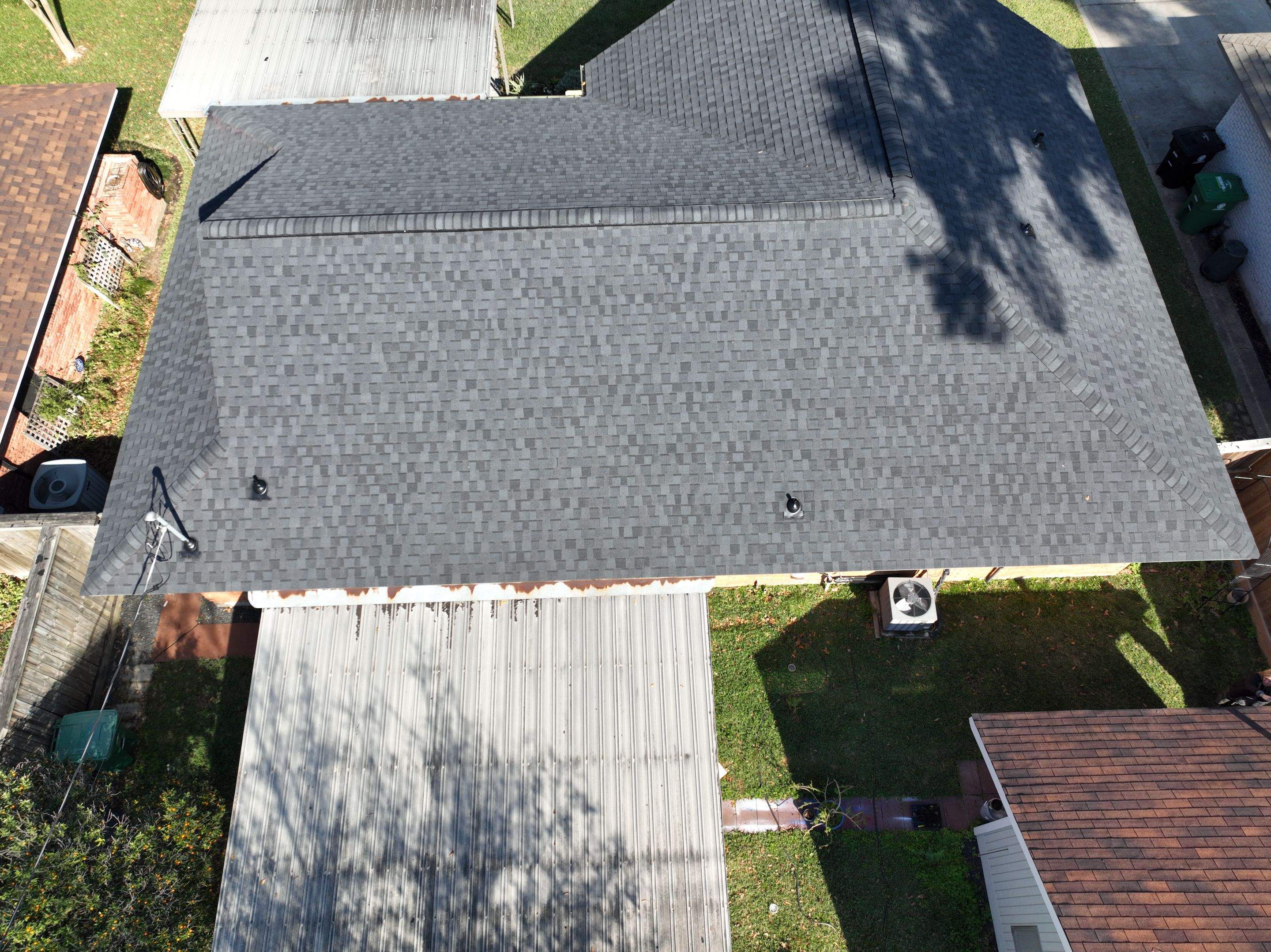 SureStart PLUS 4-STAR Warranty Fully covers materials, labor, tear-off and disposal expenses in years 1-50. by Roof Concepts Construction