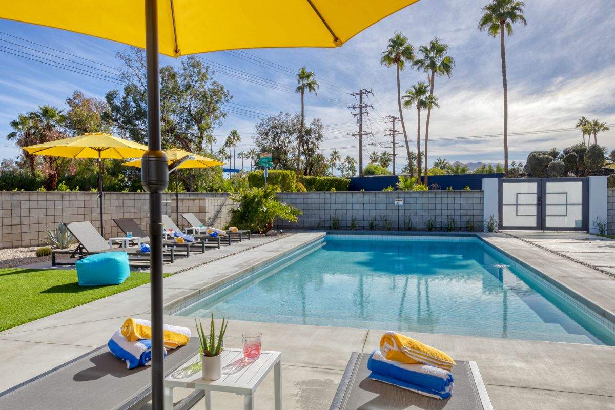 Palm Springs Midcentury Modern Home by One Stop Source