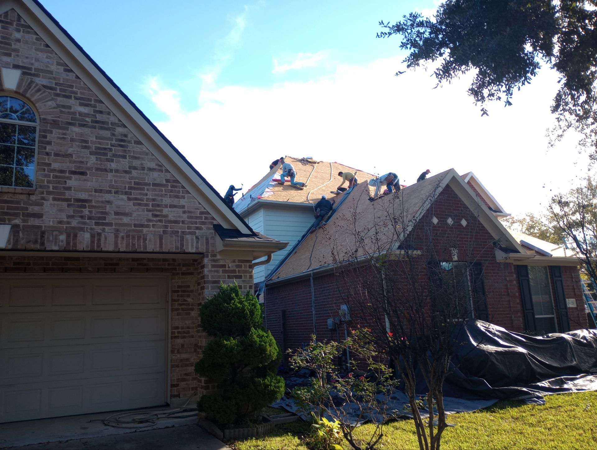 Residential Roofing Installation using Owen's Corning Duration (Lifetime) Shingles by Roof Repair Company