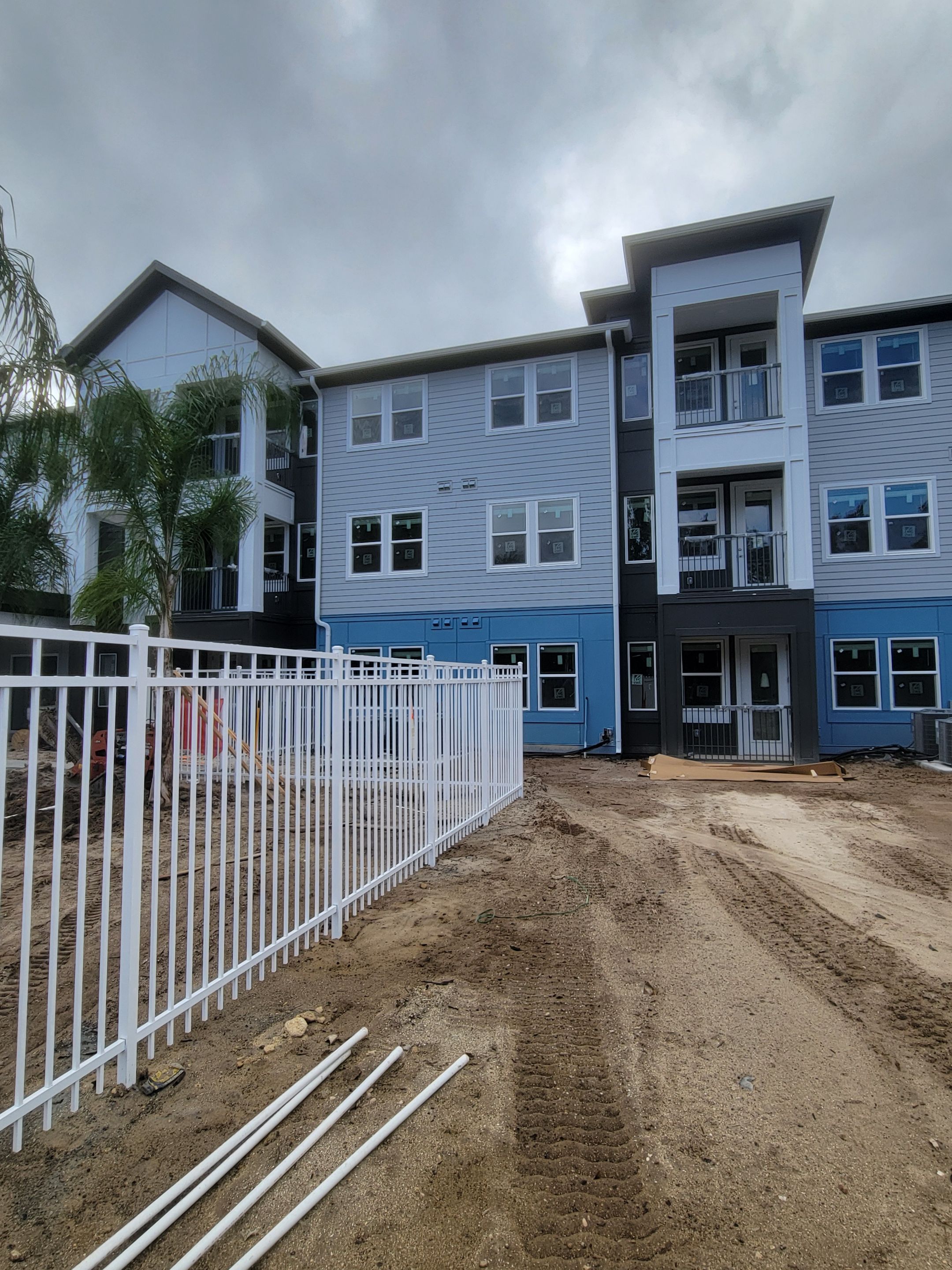 7-Inch Seamless Gutters for Large Roofs in Daytona Beach FL by Gutter Professors