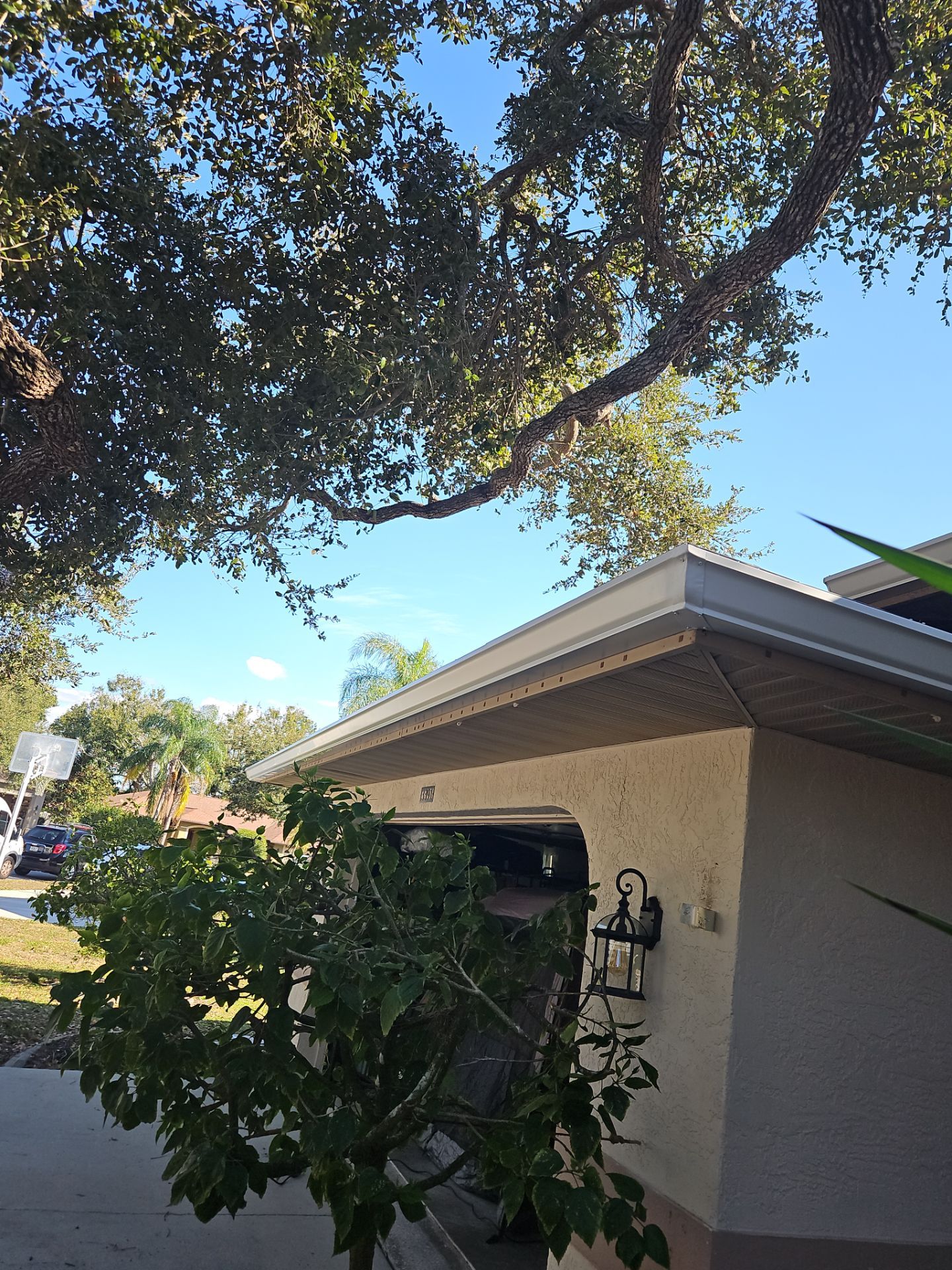 Seamless Aluminum Gutter Installation using 6 Inch Seamless Gutters in Sarasota FL by Gutter Professors