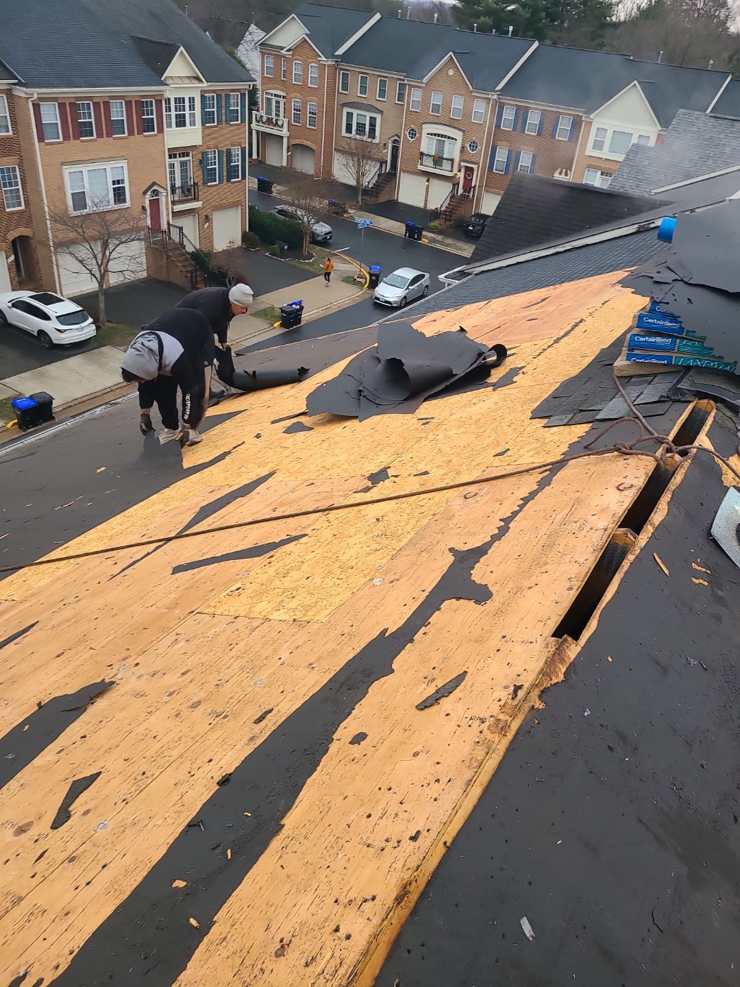 Fairfax: Residential Roof Replacement with CertainTeed Landmark in Charcoal Black by RM Banning, Inc.