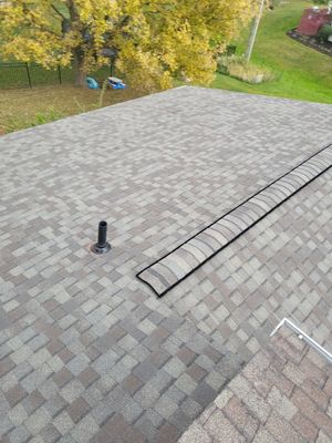 ATLAS PINNACLE COLOR: WEATHERWOOD DRIP EDGE: WHITE