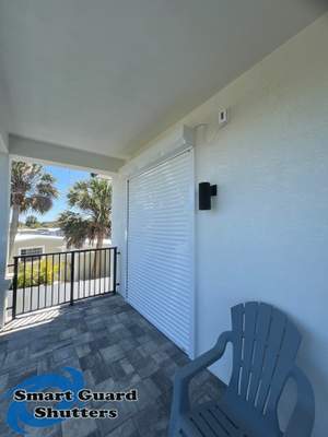 Rolling Shutter in White