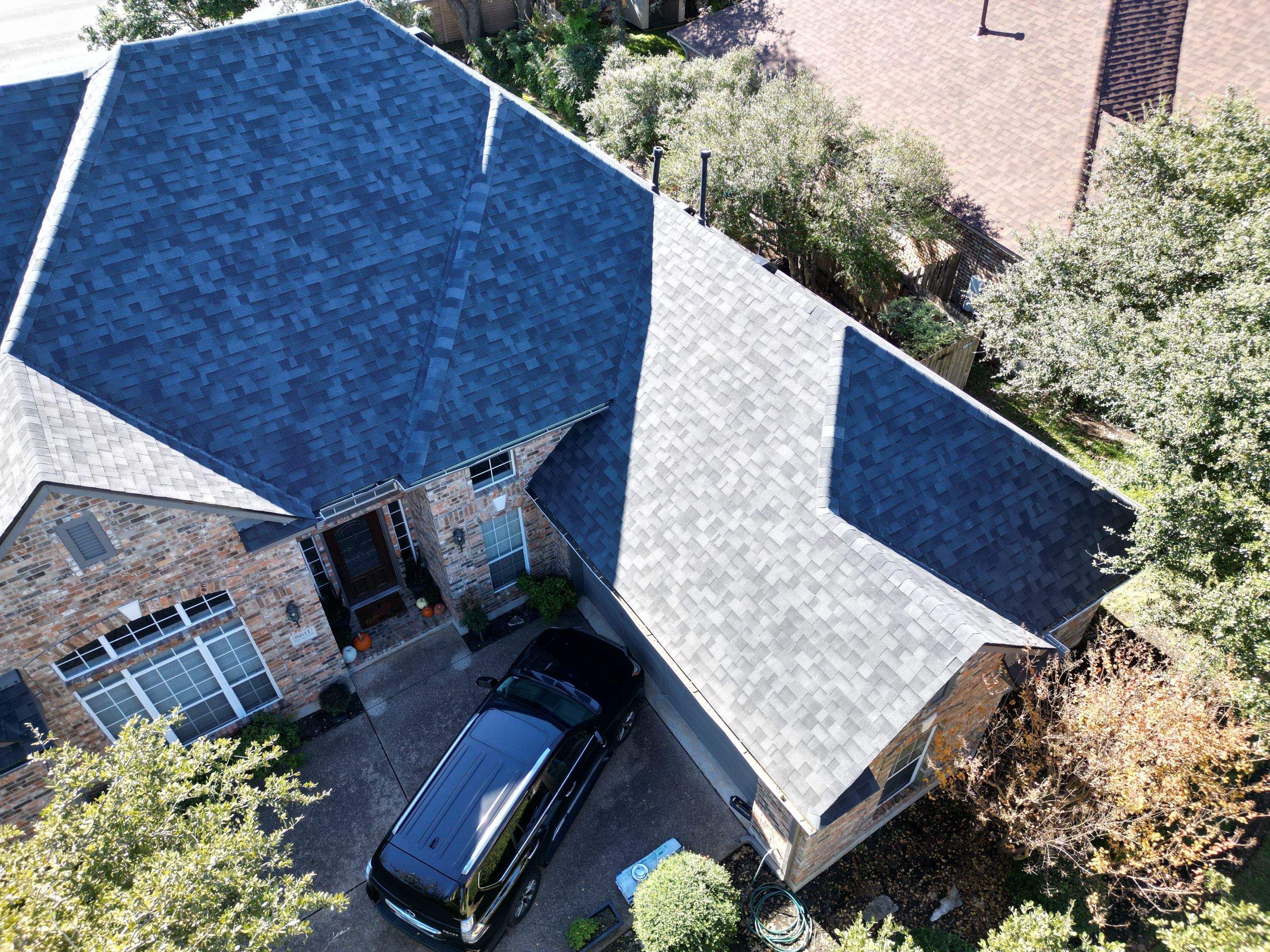 Midnight Black - Malarkey Vista by RoofsOnly.com