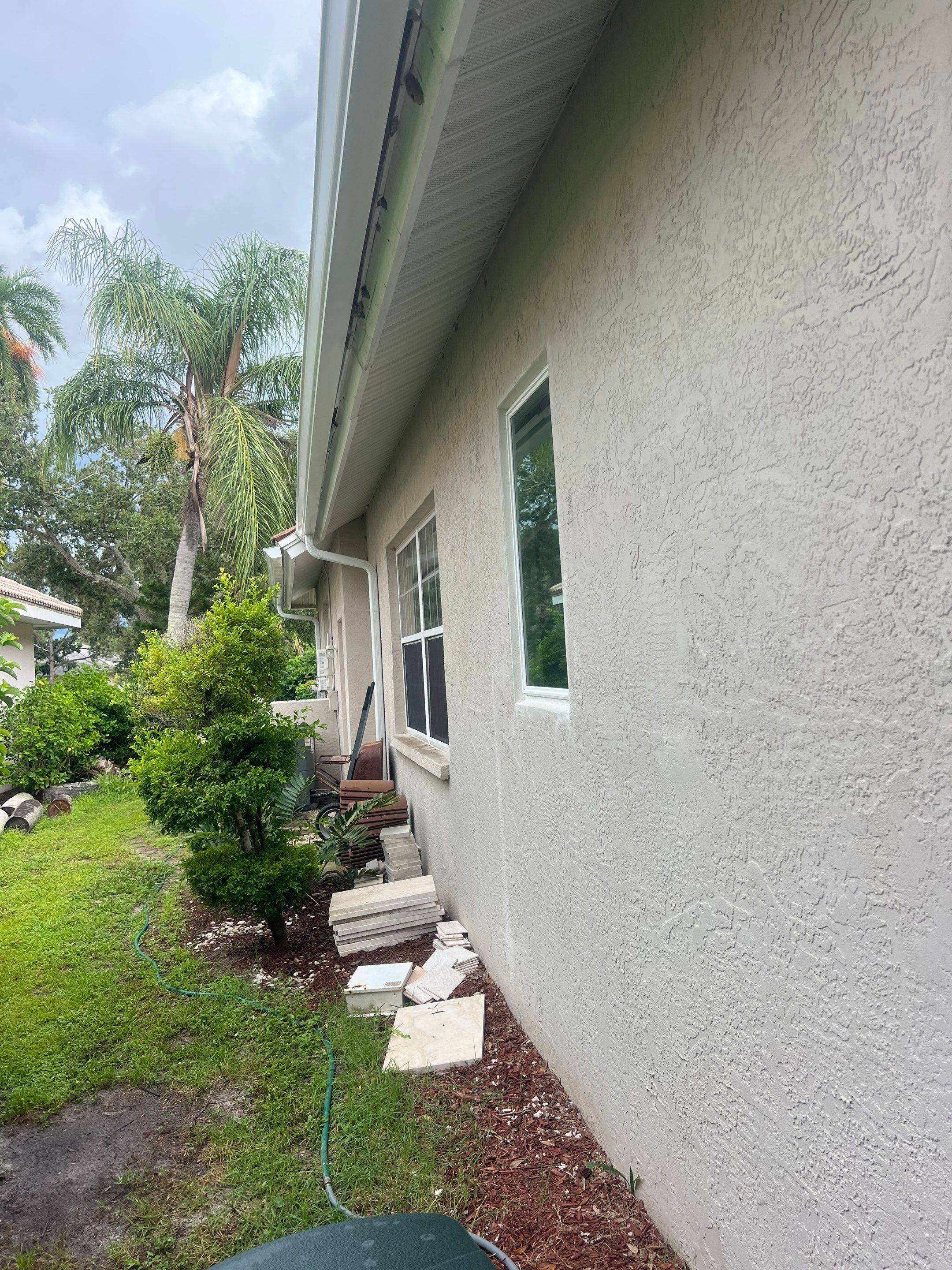 6-inch White Seamless Gutters Installation by Gutter Professors