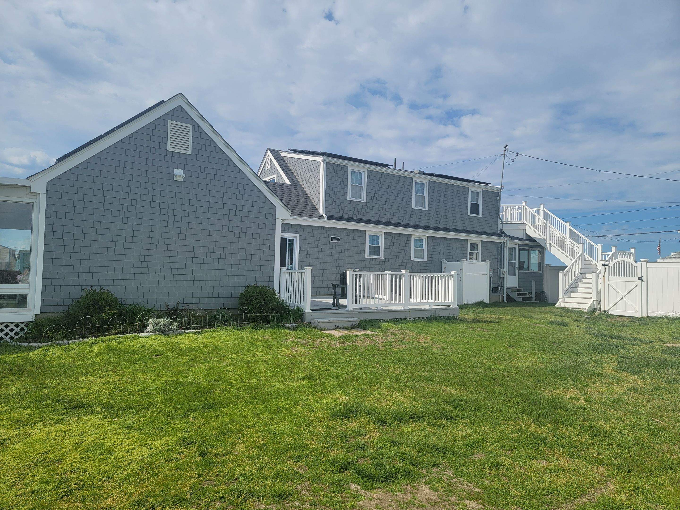 Siding Installation using James Hardie. Roof Installation using GAF by UBrothers Construction
