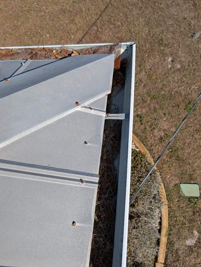 Odessa gutter cleaning job, Job done, gutters at a residential location