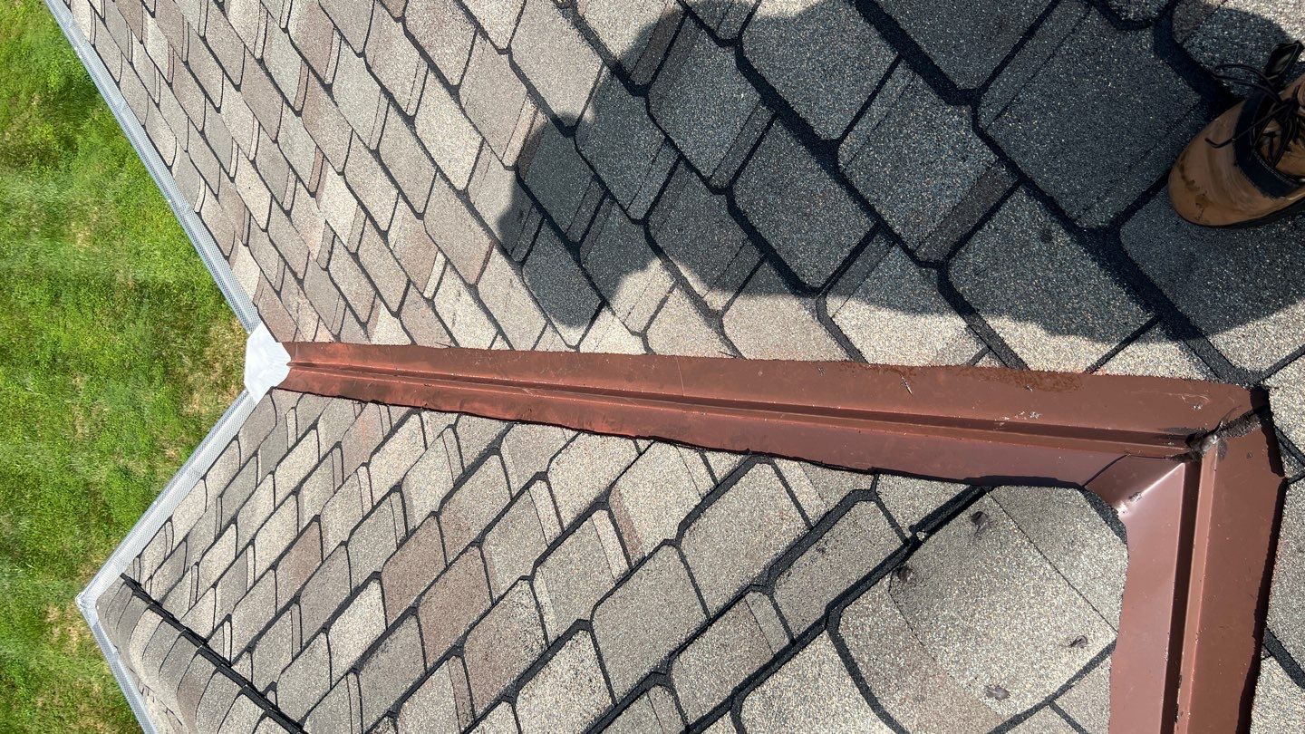 Roof Replacement using Certainteed Grand Manor Shingles by American Home Contractors