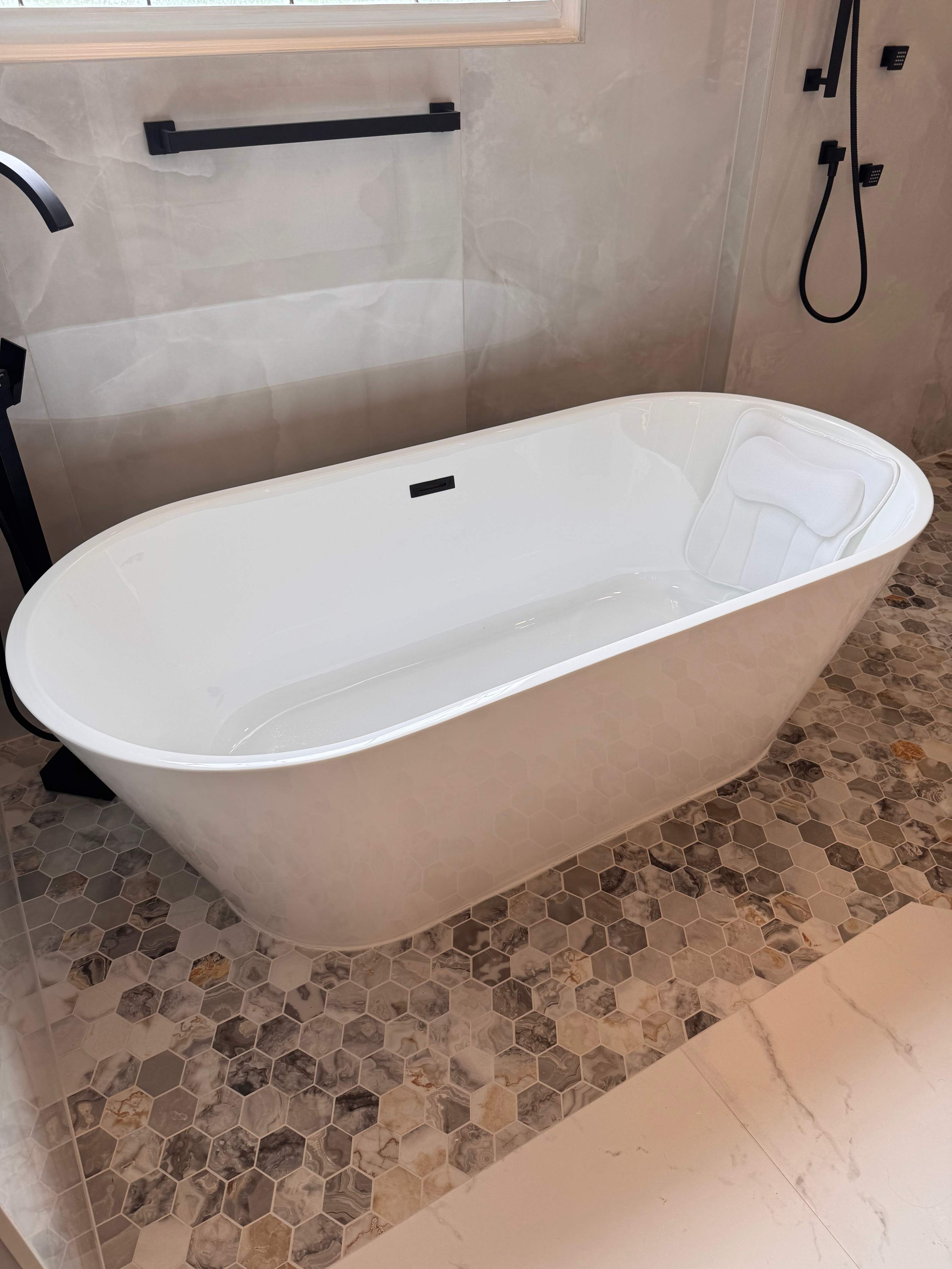 Master bathroom renovation by Prudencio