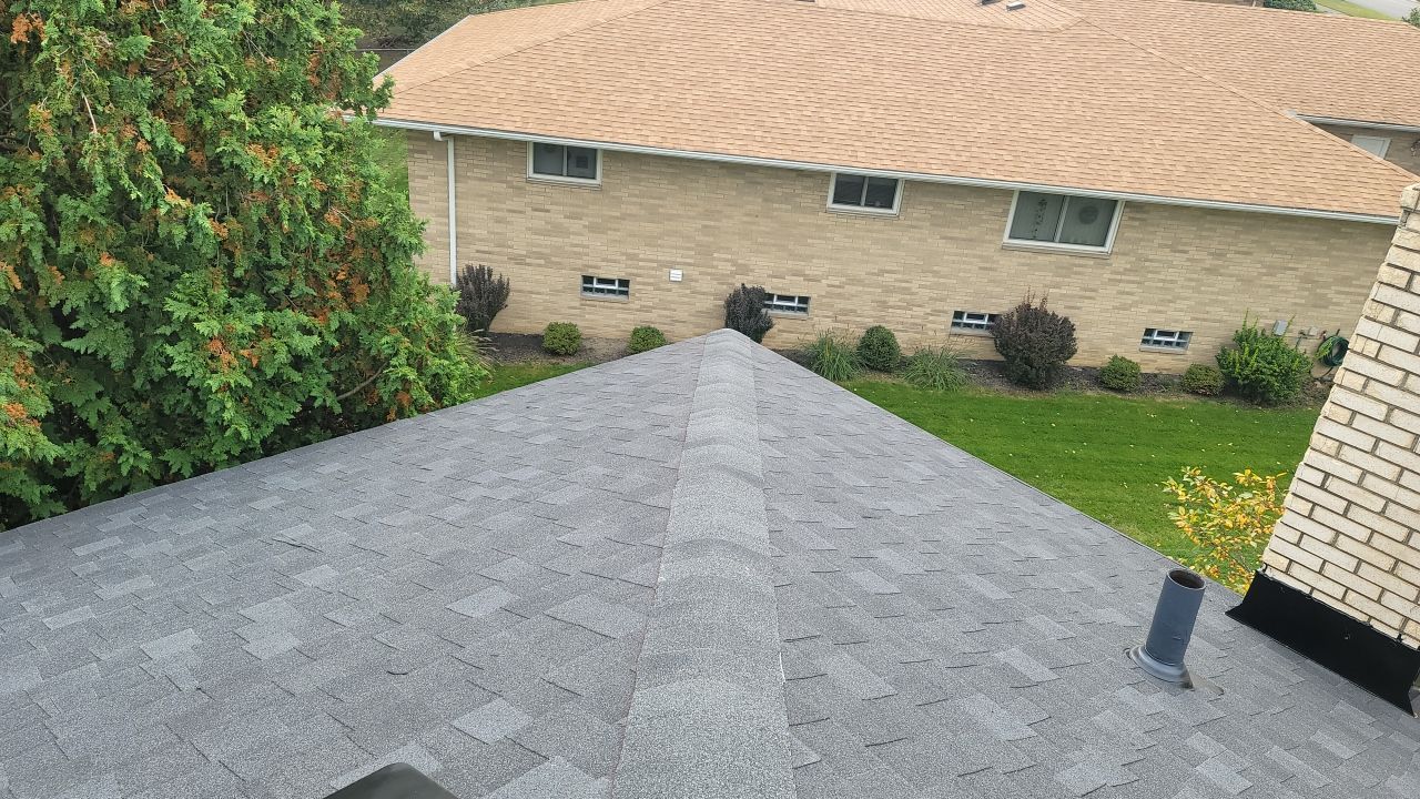 ATLAS PINNACLE COLOR: SCOTCHGARD BLACK SHADOW DRIP EDGE: WHITE by Eagle Eye Roofing